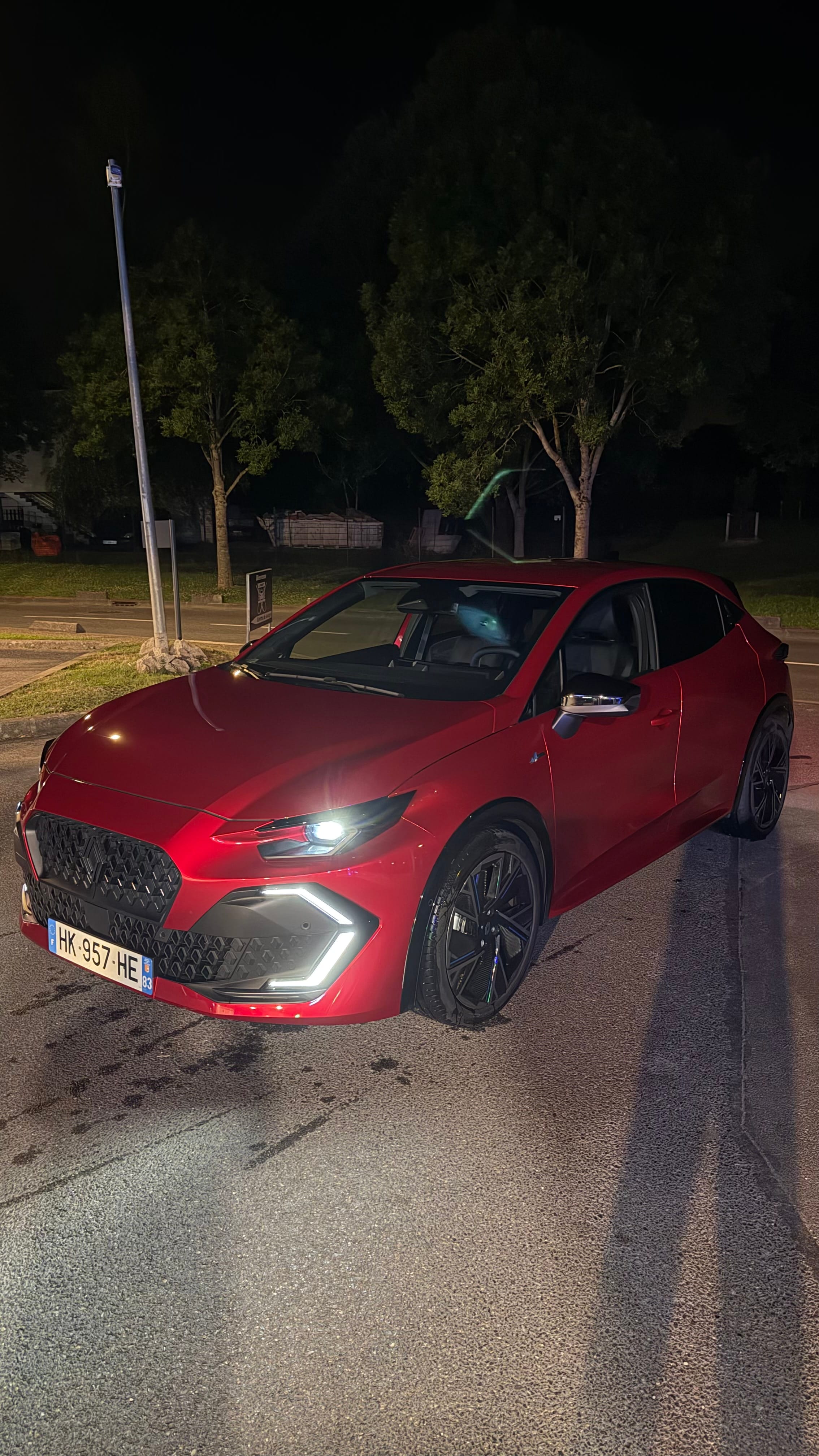 Renault Clio E-tech, 2026, Essence 98 / Électrique (hybride), automatique