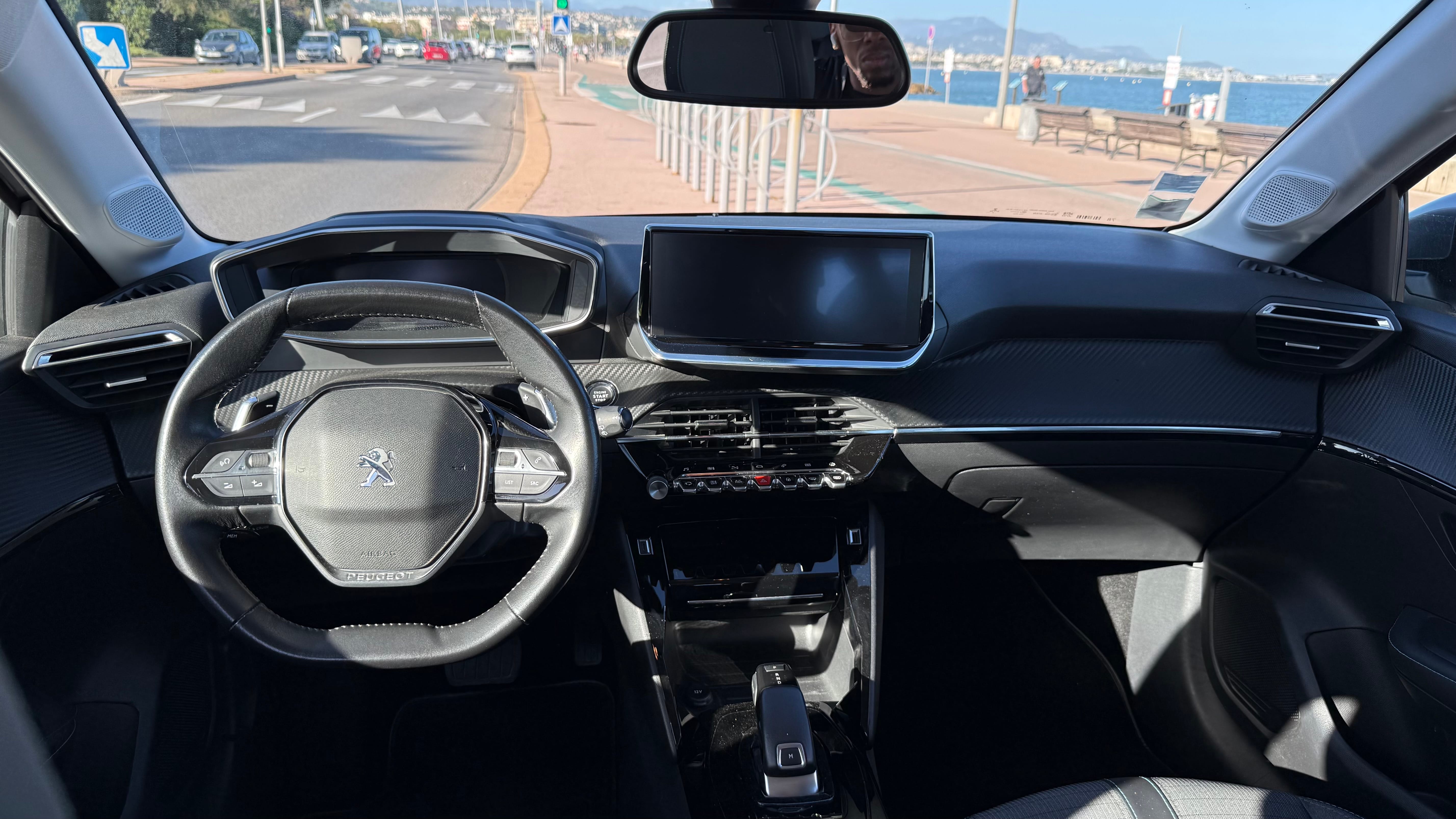 Peugeot 208 avec Régulateur de vitesse