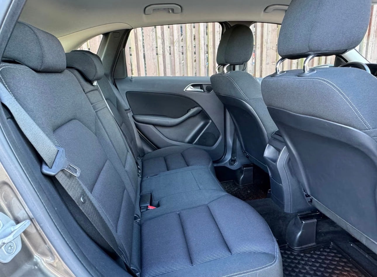 Mercedes-Benz B-Klasse med Sykkelstativ