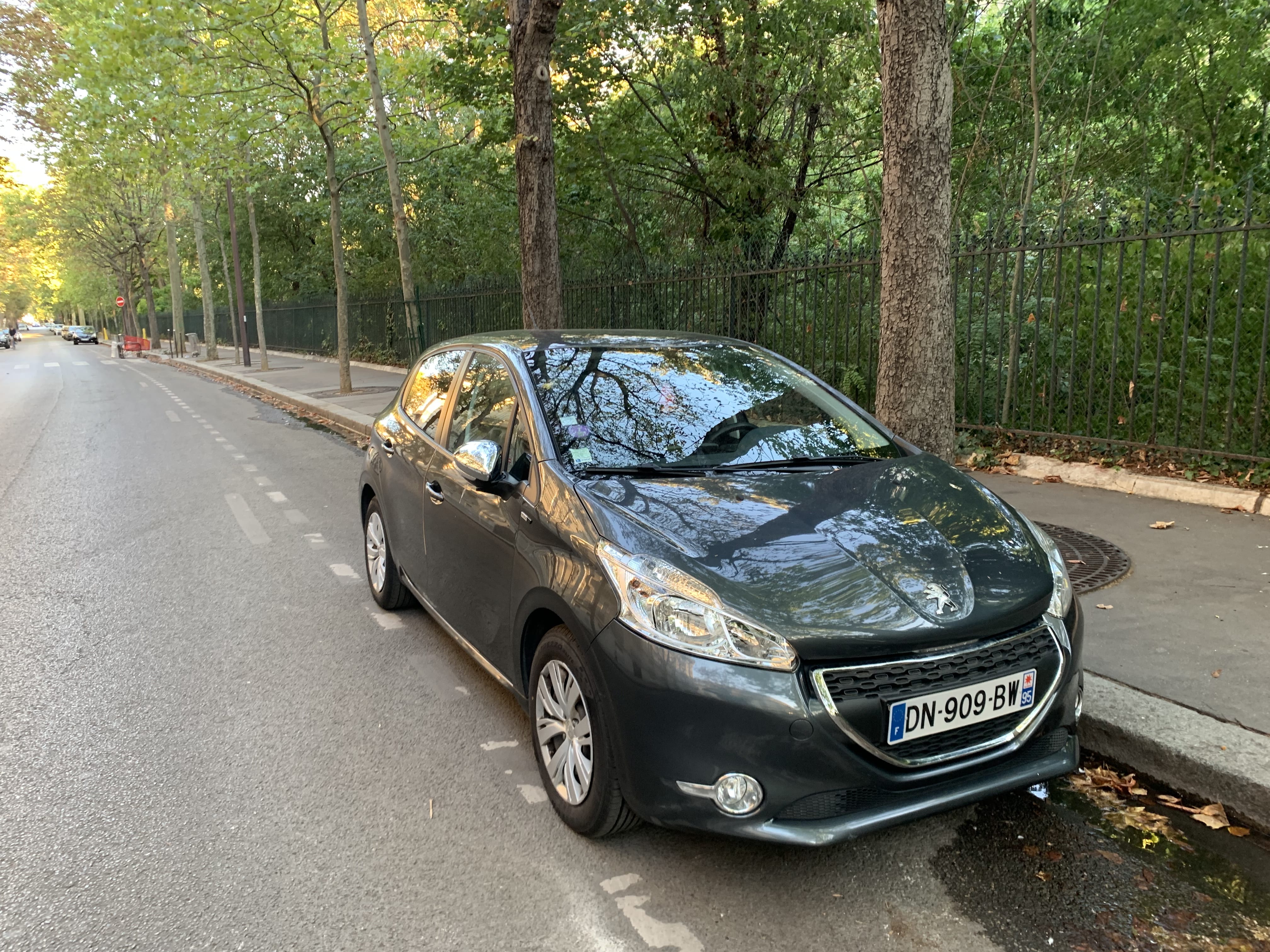 Peugeot 208 avec Climatisation