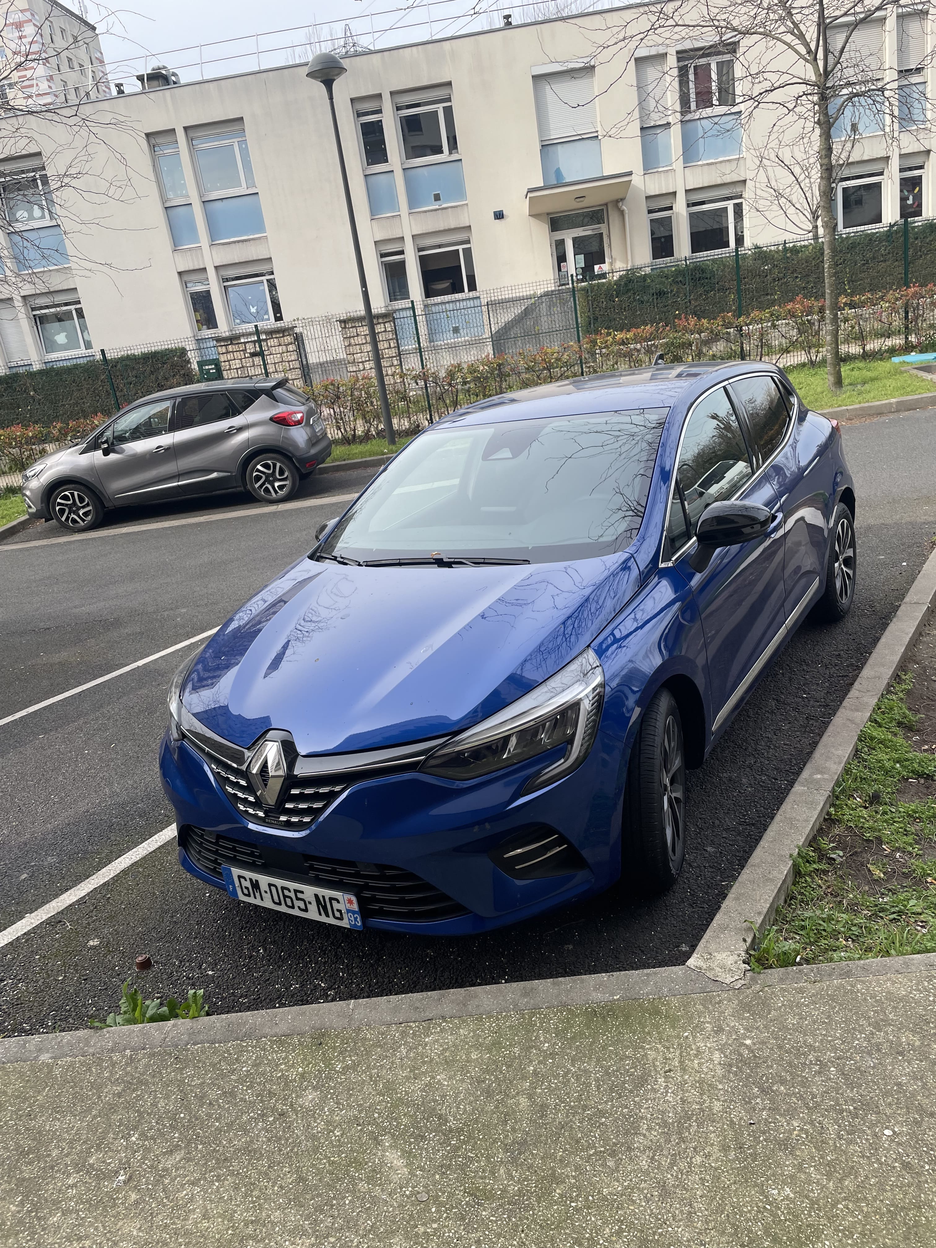 Renault Clio V FULL OPTION, 2023, Essence 95