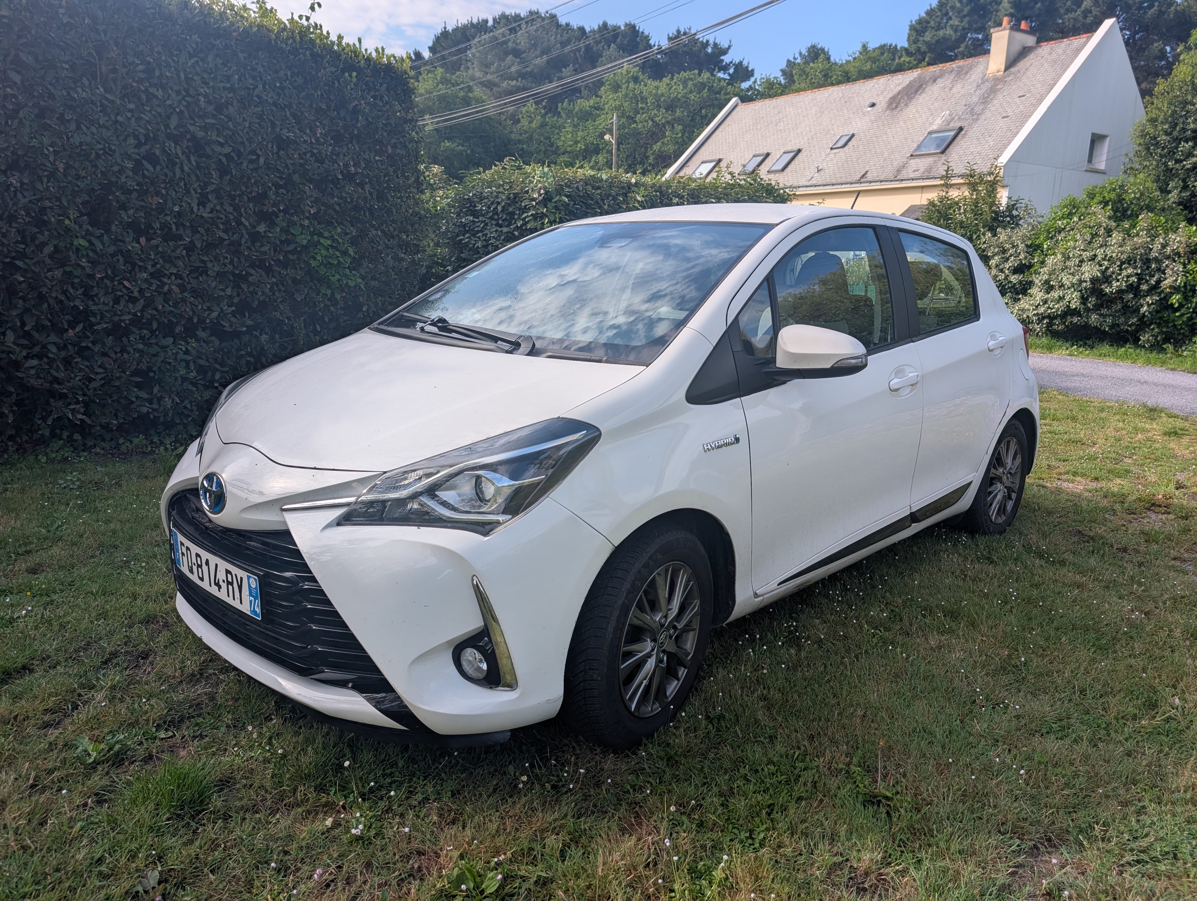 Toyota Yaris 5-Door L, 2020, Essence 95 / Électrique (hybride), automatique