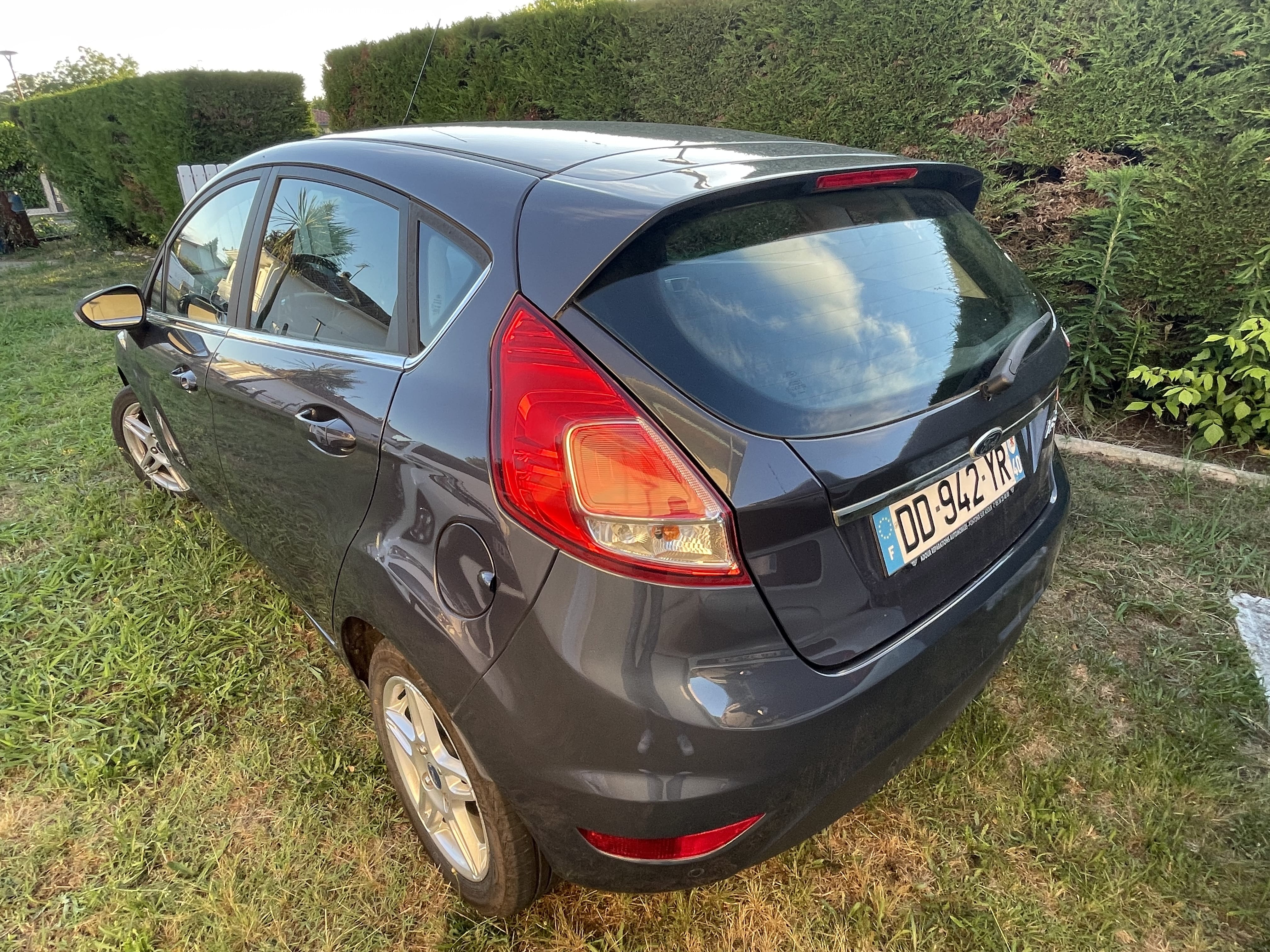 Ford Fiesta avec Climatisation