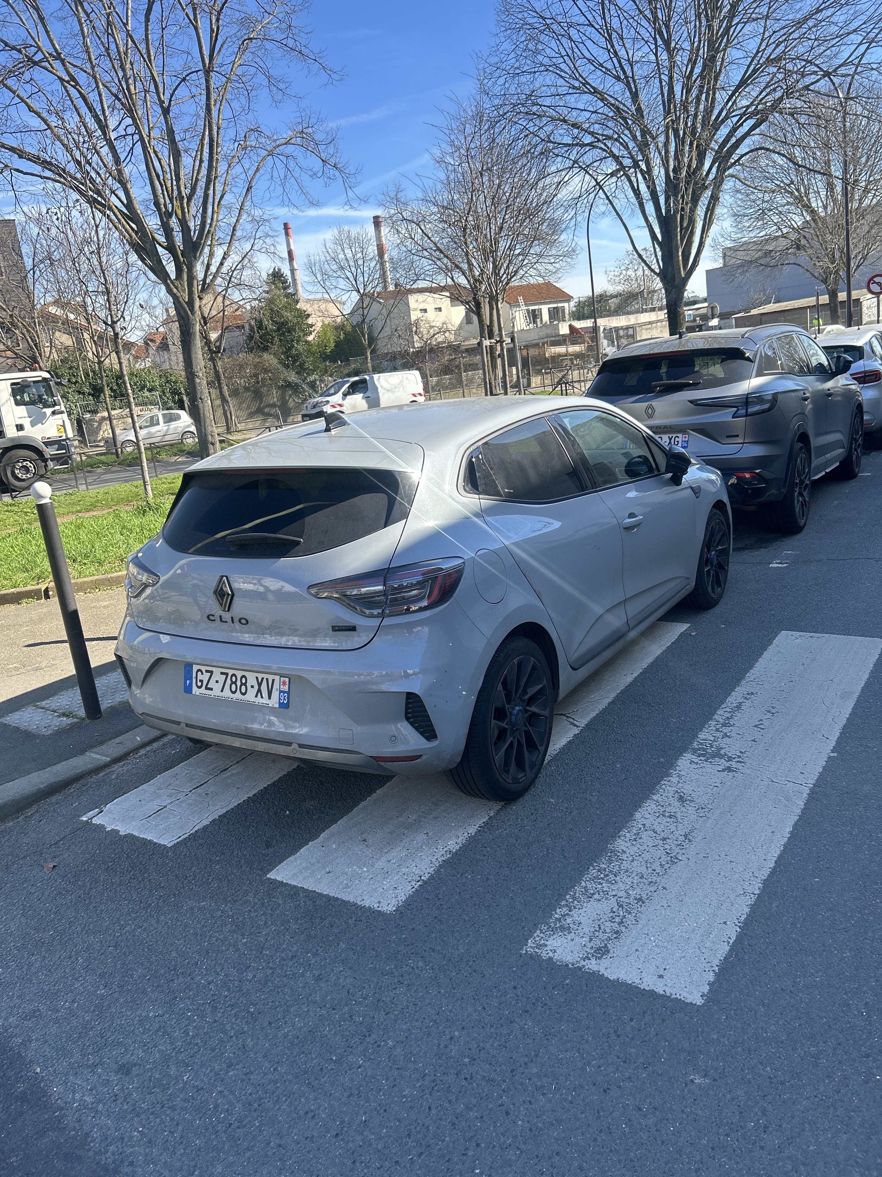 Renault Clio E-tech avec GPS