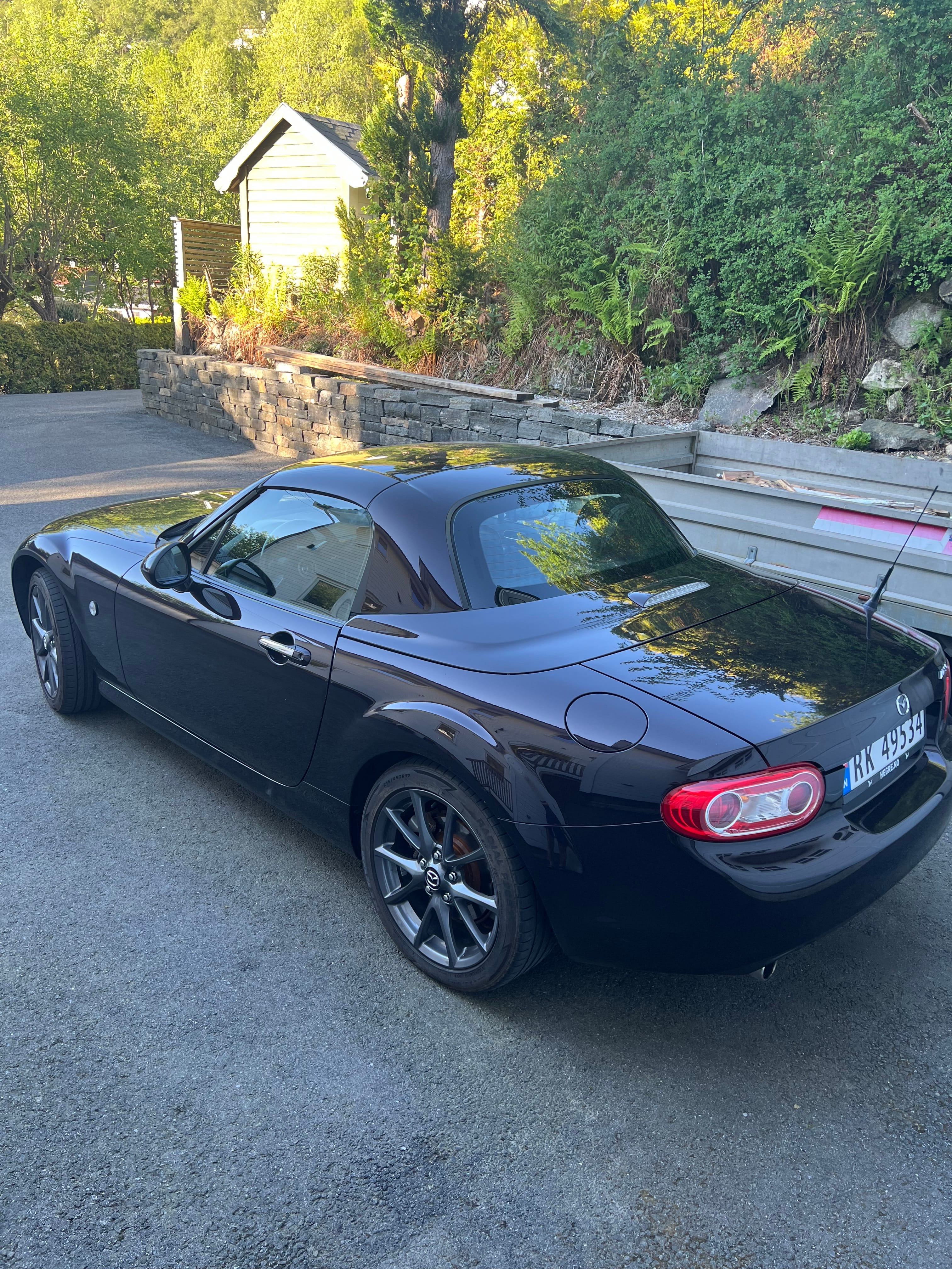 Mazda MX-5 Miata 1.8 L Bensin 126 HK avec Entrée audio / iPod