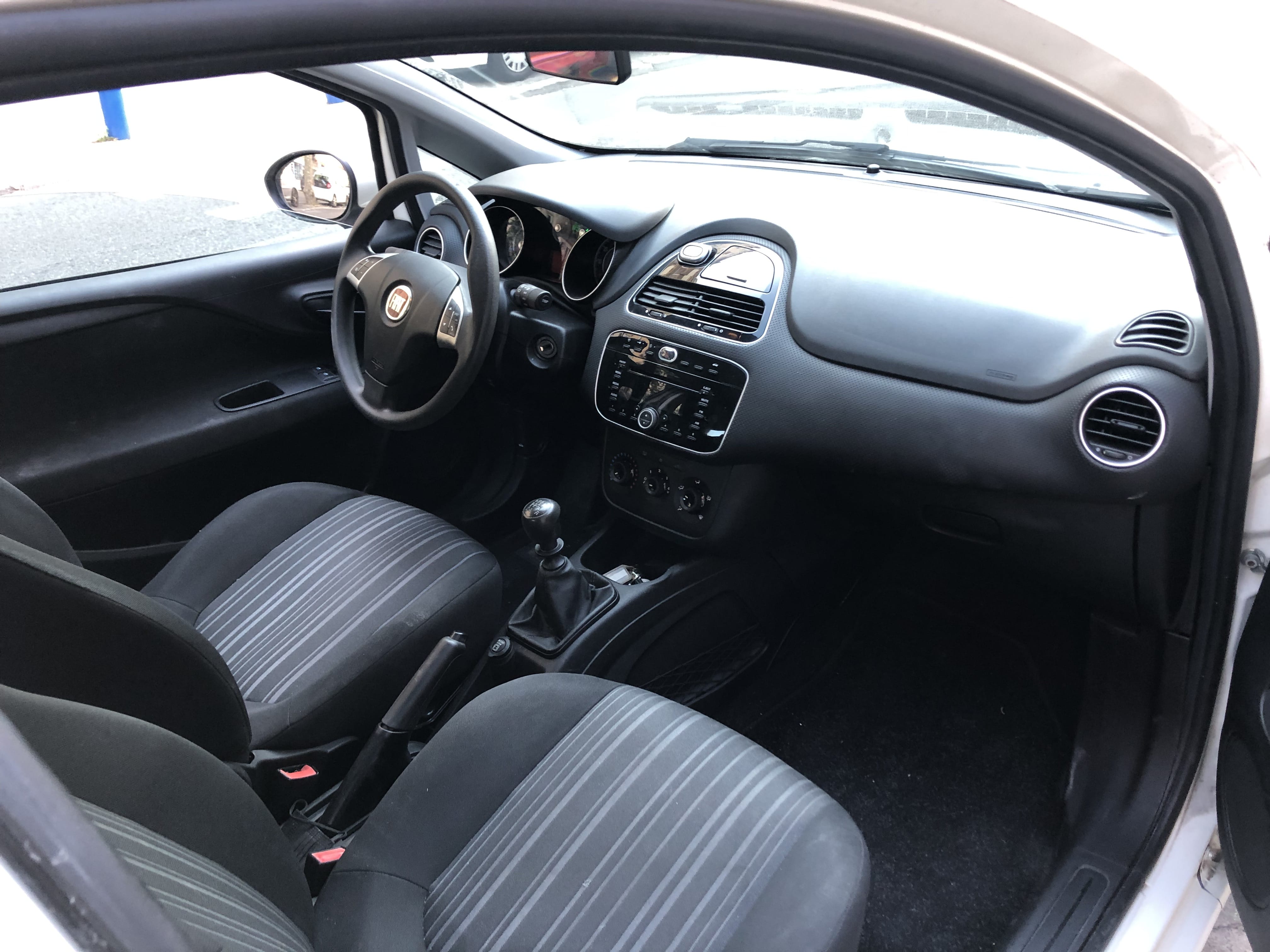 Fiat Punto Evo 1.2i avec Siège bébé