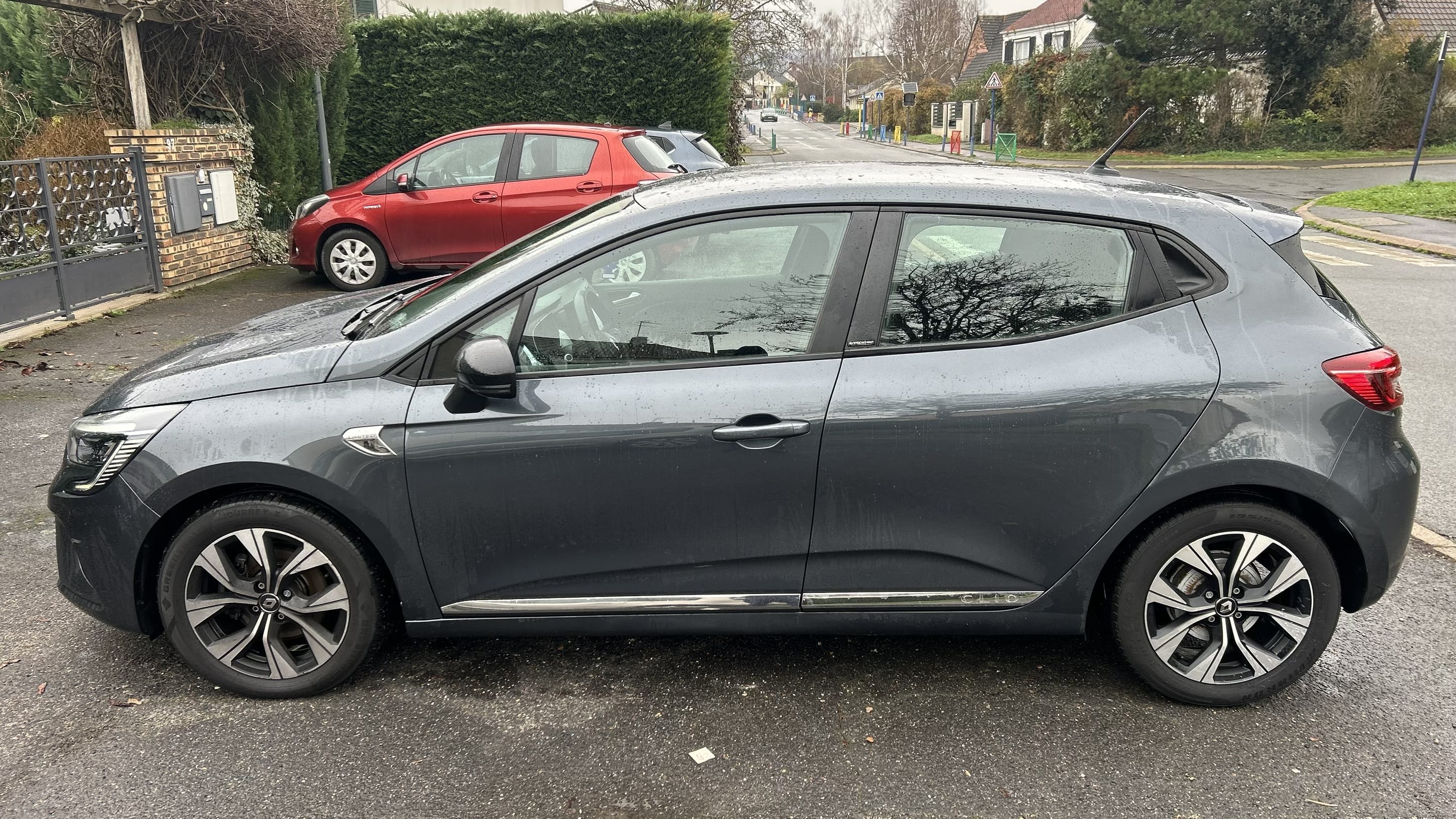 Renault Clio E-tech avec Climatisation