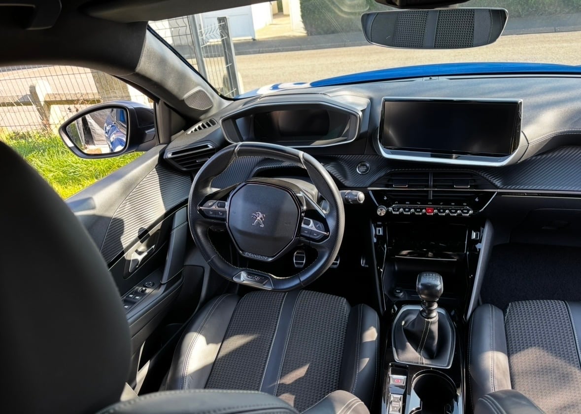 Peugeot 208 avec Climatisation