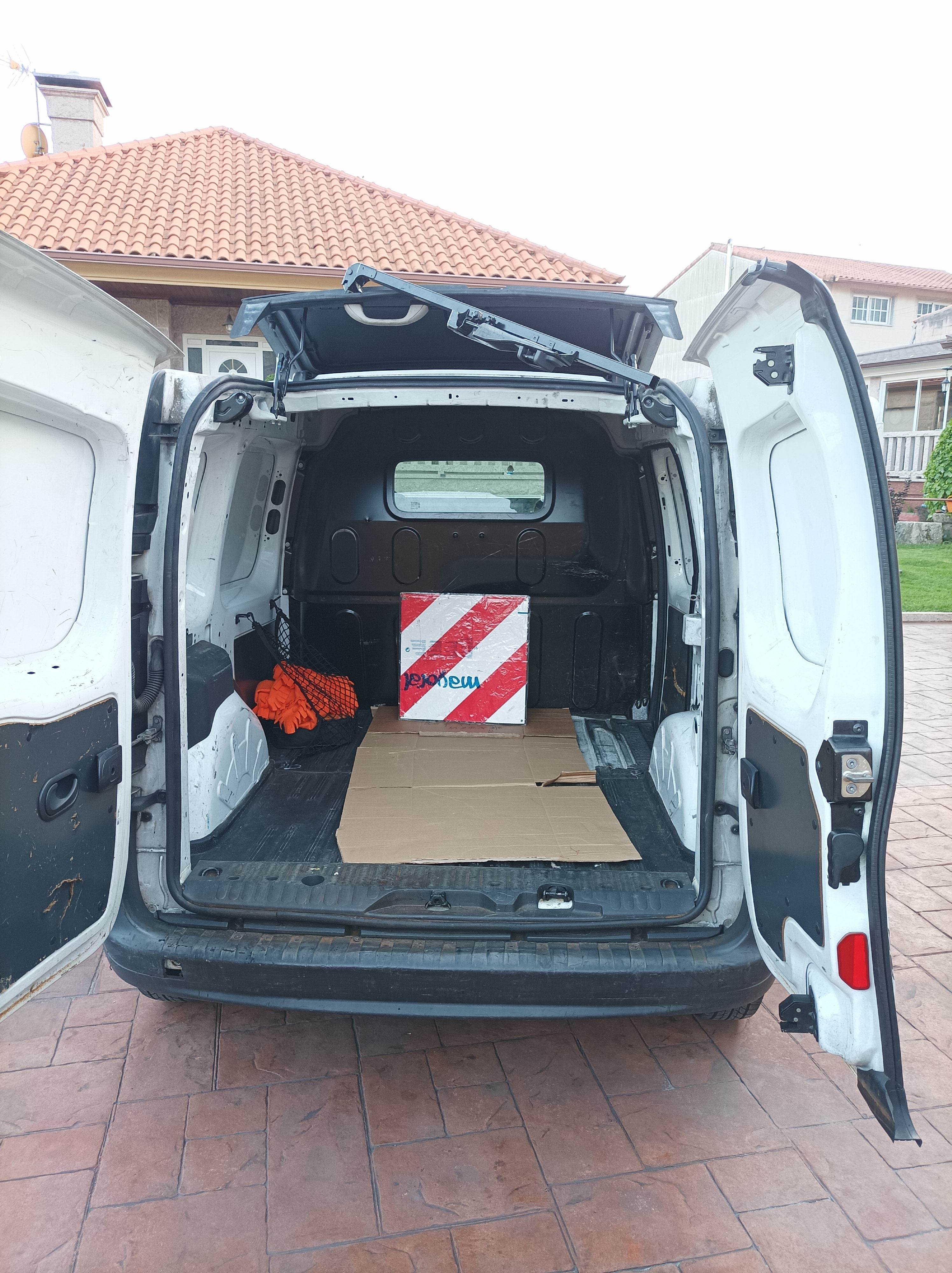 Renault Kangoo Furgoneta 1.5 dci con Audio Bluetooth