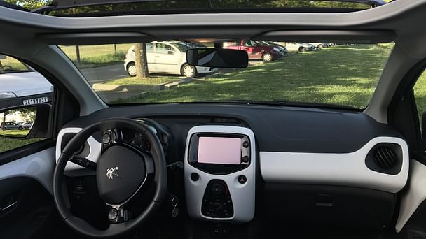 Peugeot 108 USB Bluetooth (ALLURE) avec Entrée audio / iPod