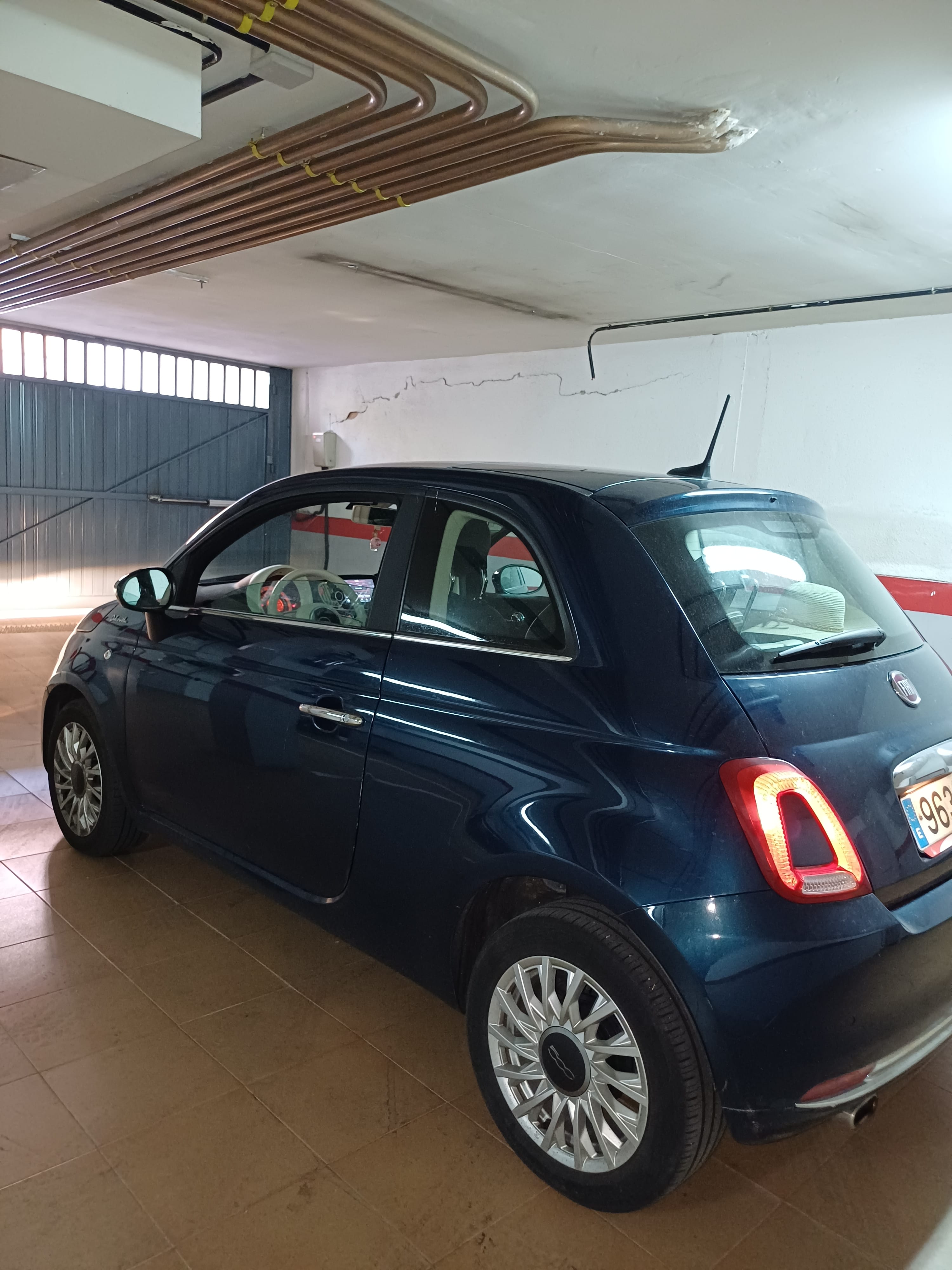 Fiat 500 Híbrido con Cámara de marcha atrás