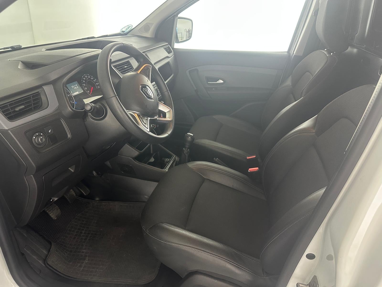 Renault Express with Bluetooth audio