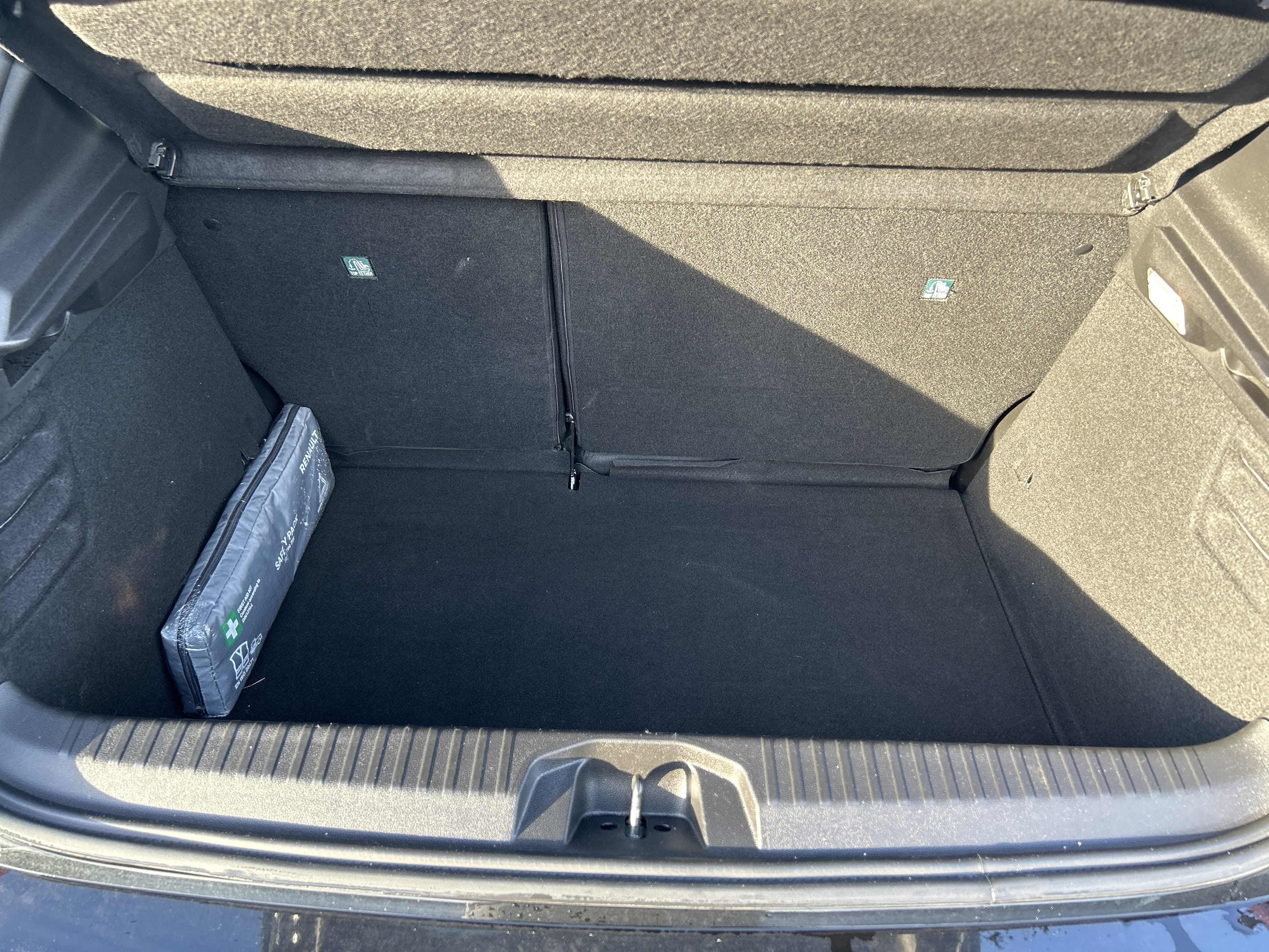 Renault Clio avec Entrée audio / iPod