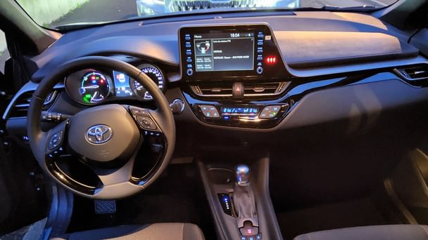 Toyota C-HR 2023 Hybride à Gare de Lyon! avec Android Auto