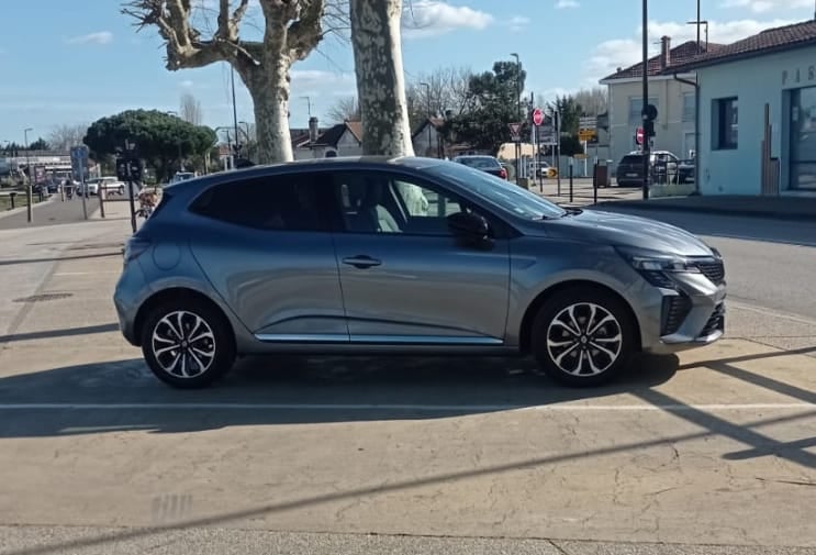 Renault Clio dernière génération avec Climatisation