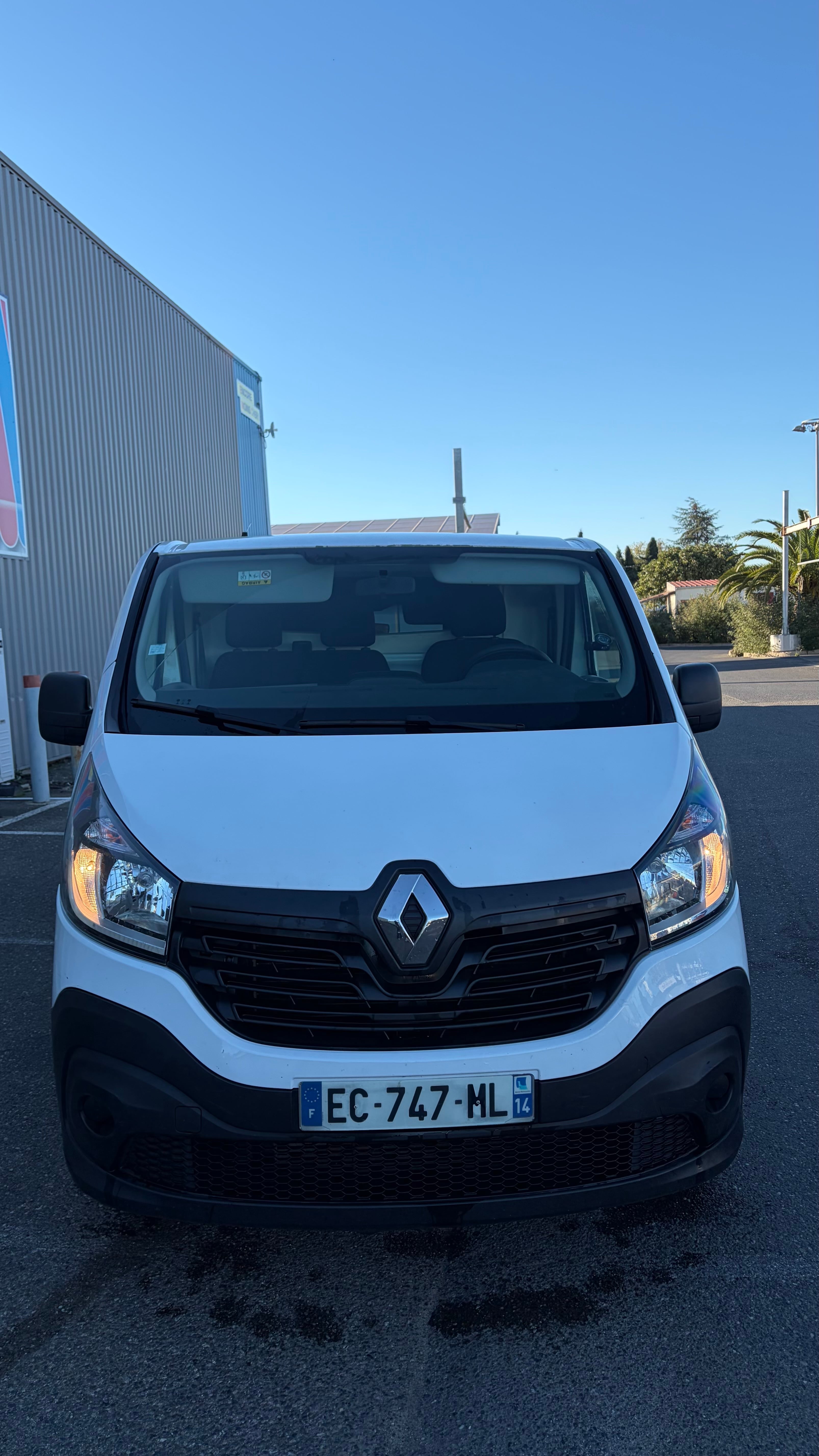 Renault Trafic avec Autoradio