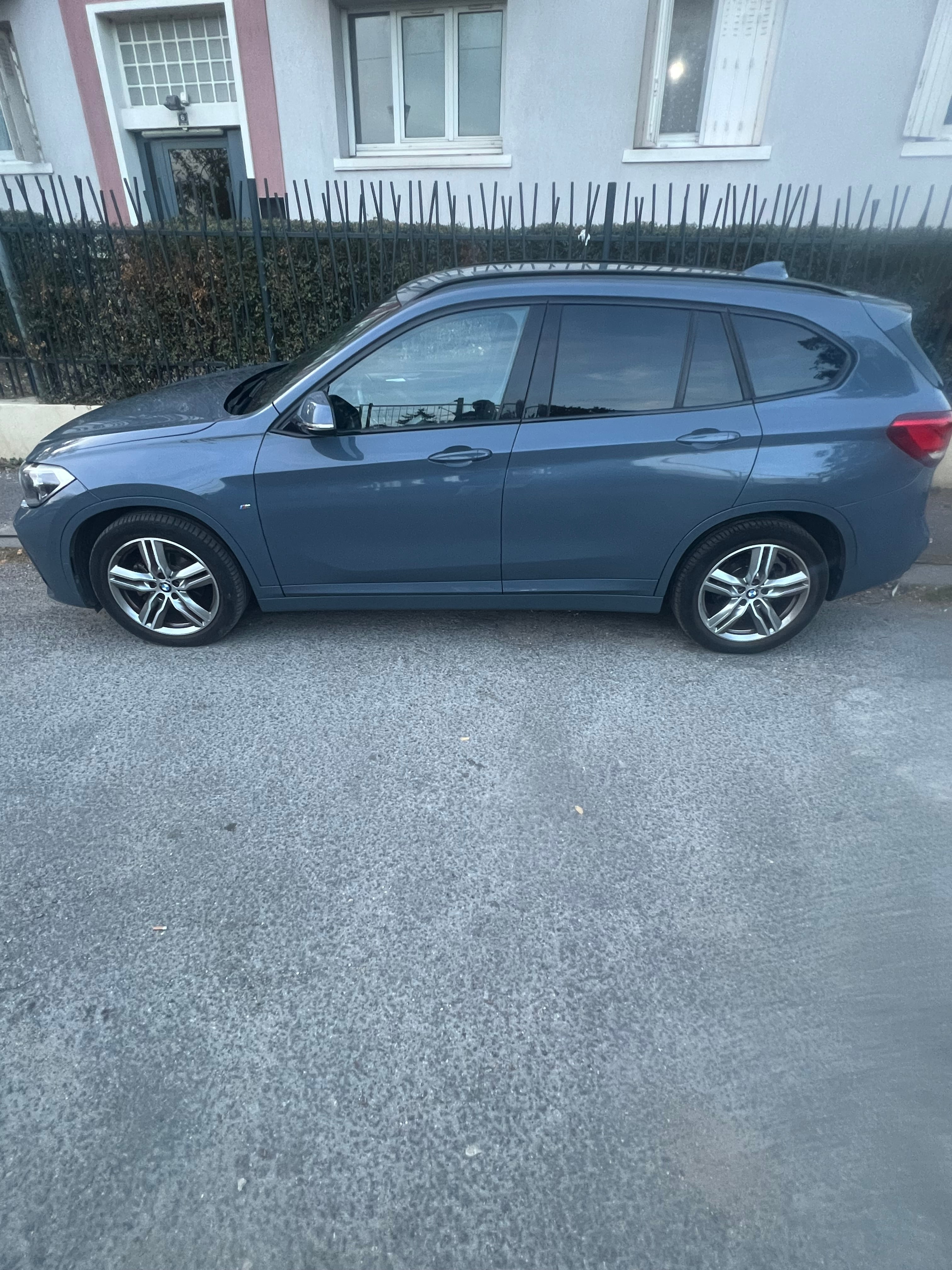 BMW X1 sDrive20d M Sport avec Climatisation