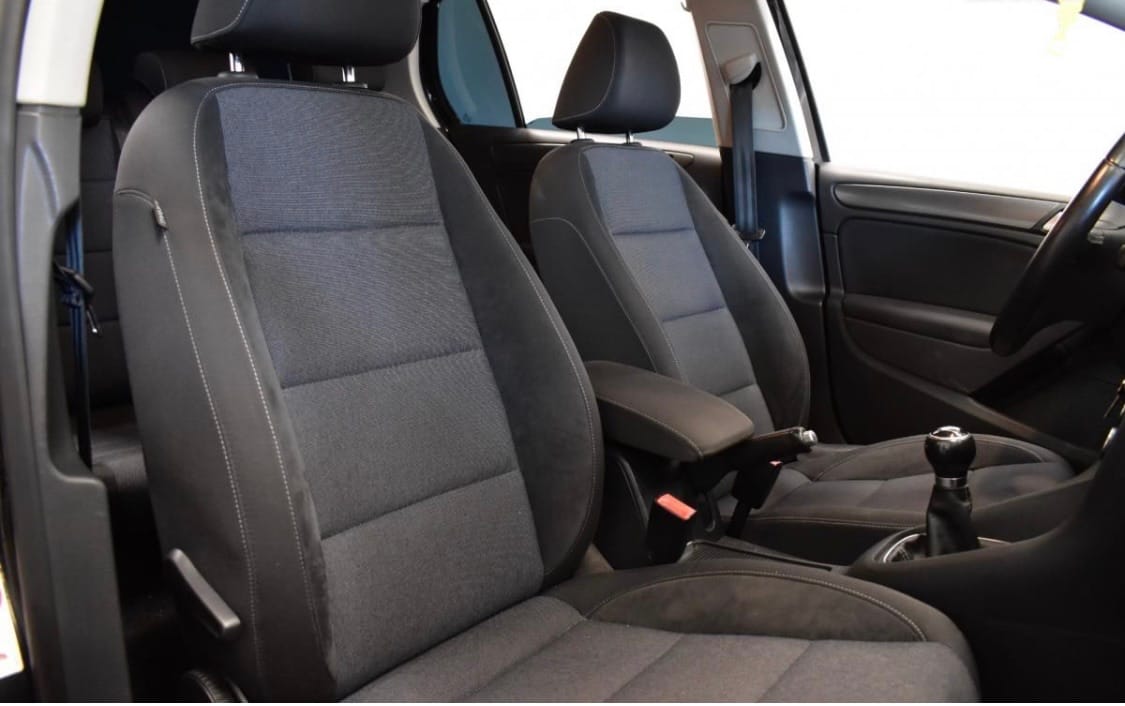 Volkswagen Golf 1.2 TSI avec Pneus neige