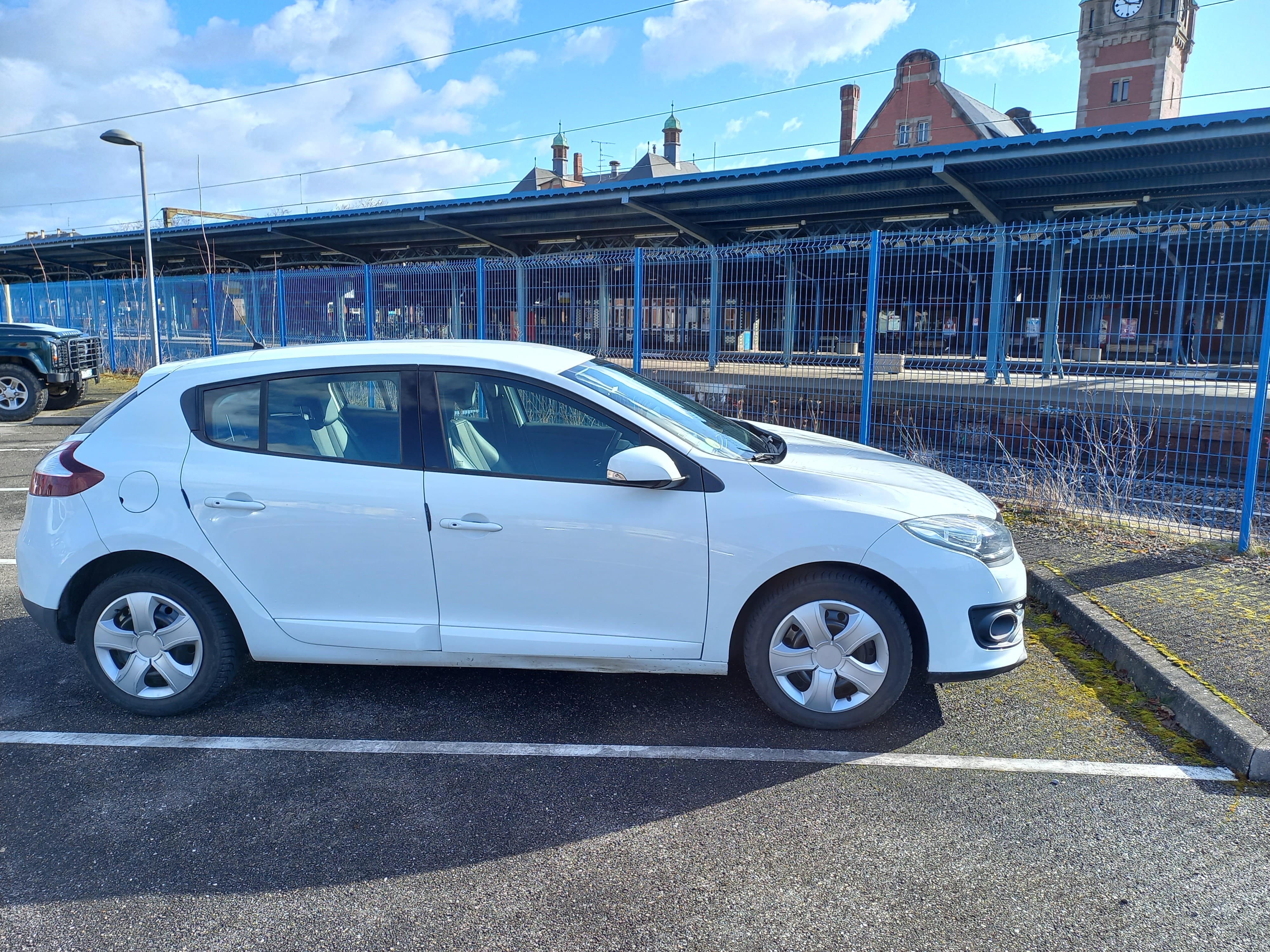 Renault Mégane 110 CV DIESEL avec Pneus neige