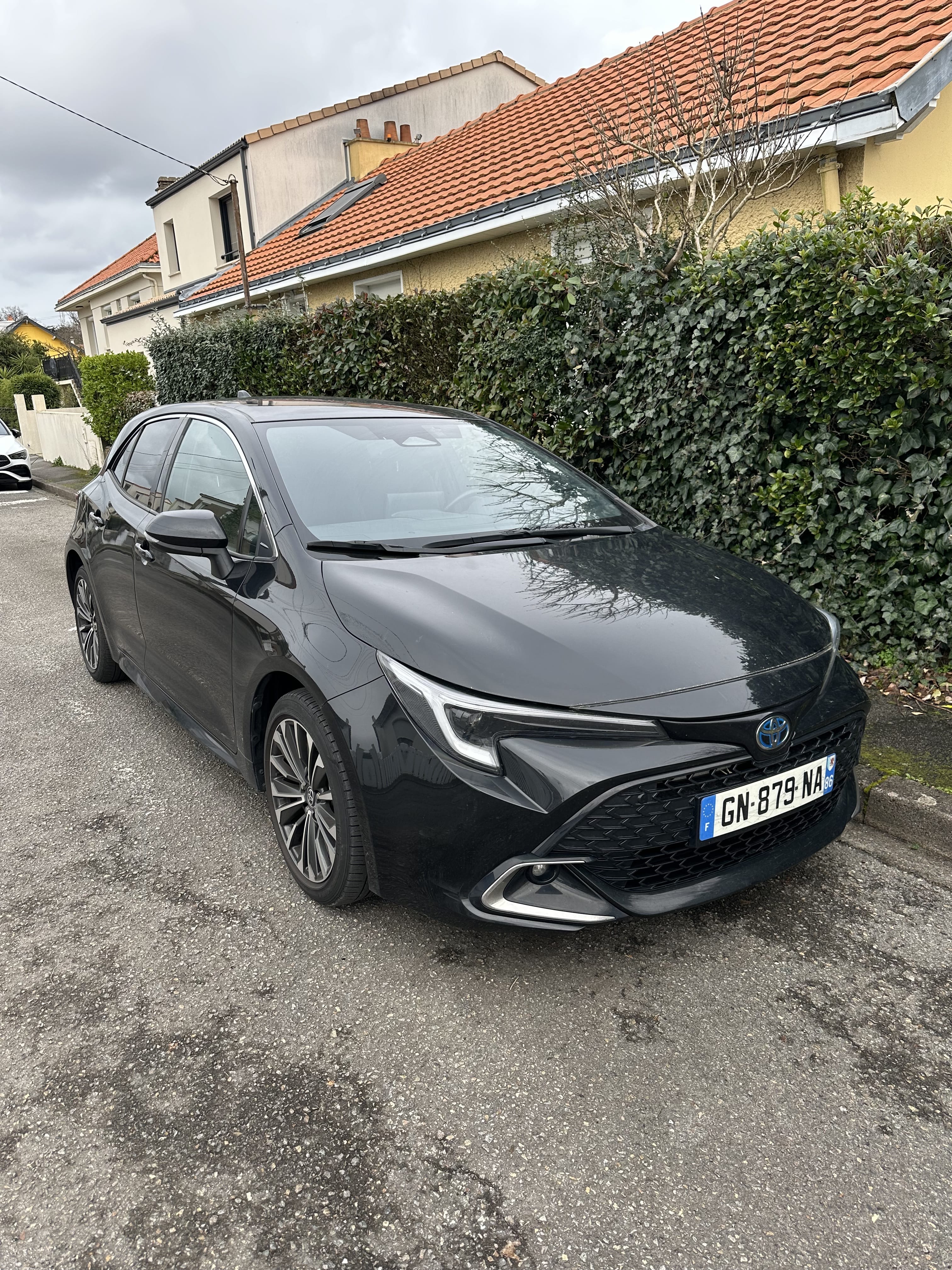 Toyota Corolla Hybride, 2023, Essence 95, automatique
