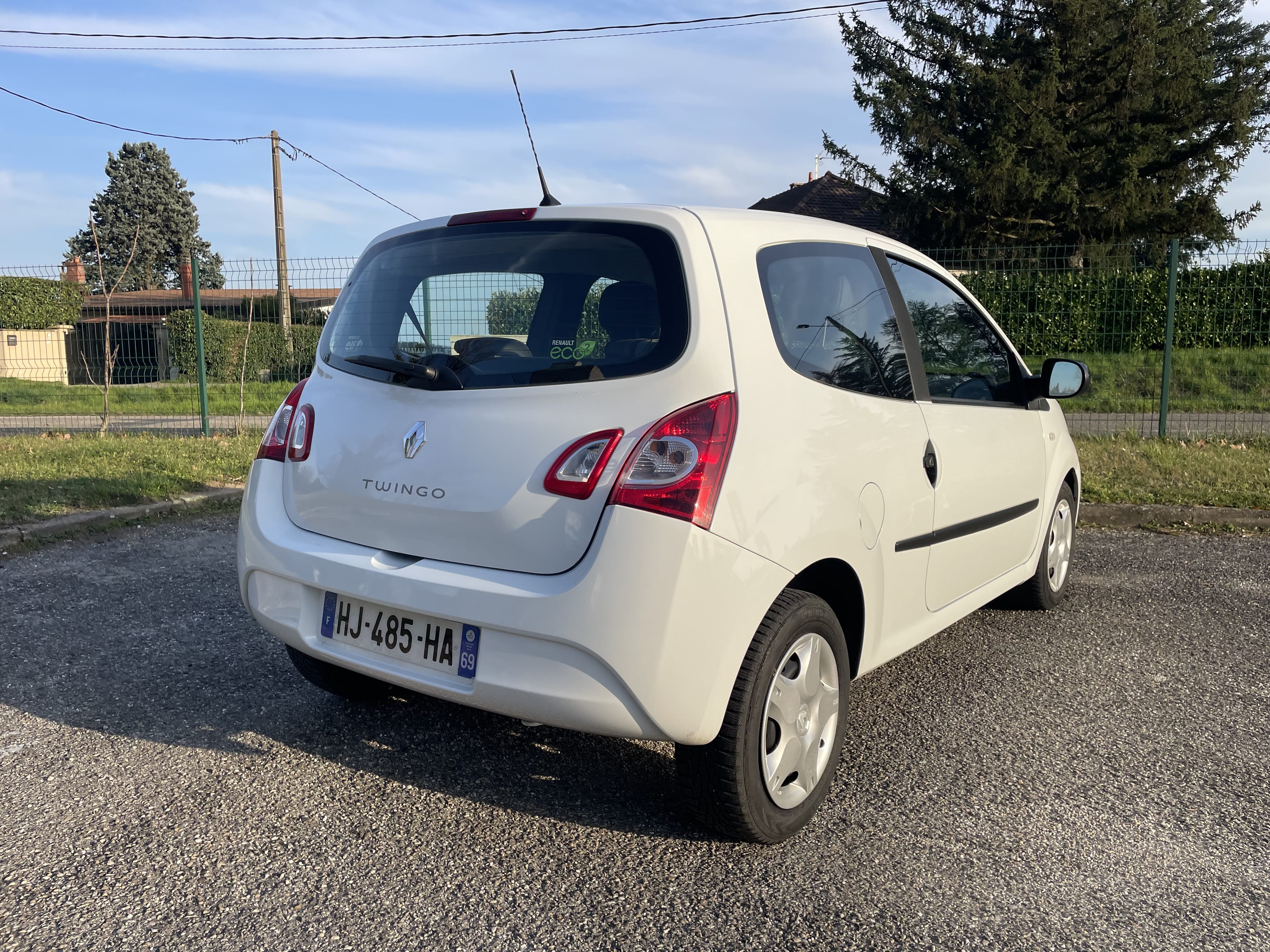 Renault Twingo II 1.2 - 75ch 16V avec Audio Bluetooth