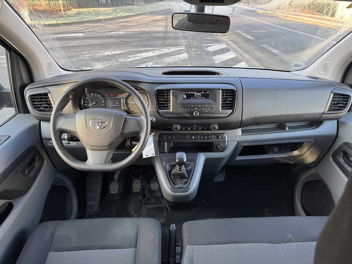 Toyota Proace Combi avec Entrée audio / iPod