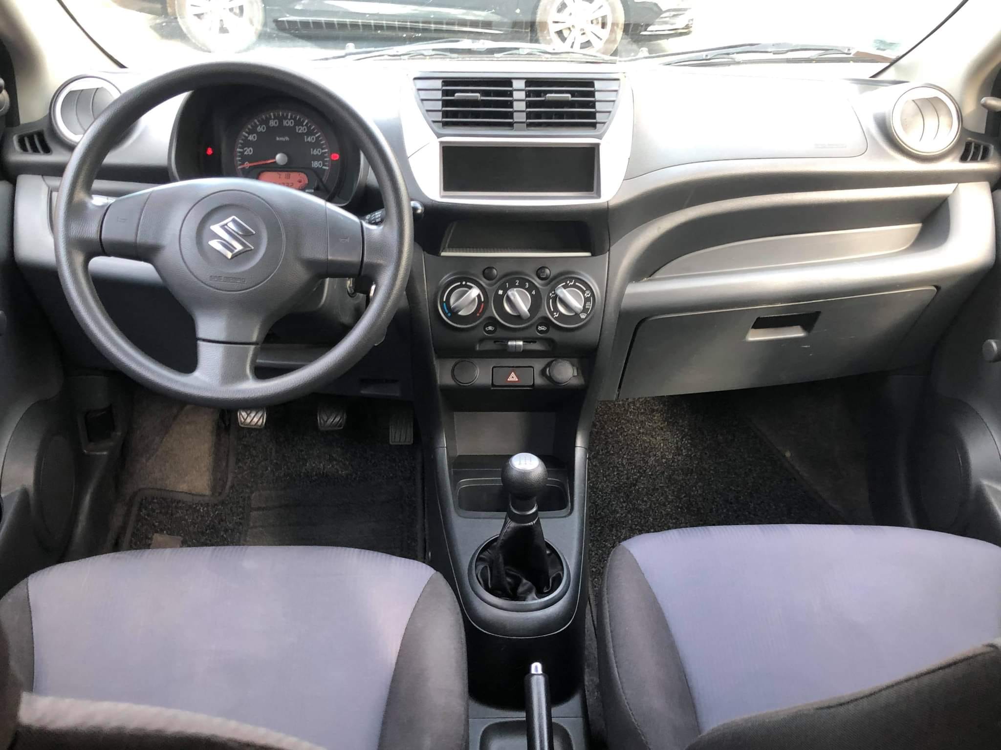 Suzuki Alto 1.0 avec Port USB