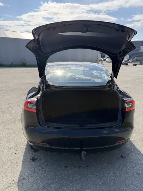 Tesla Model 3 Long Range med Dashcam