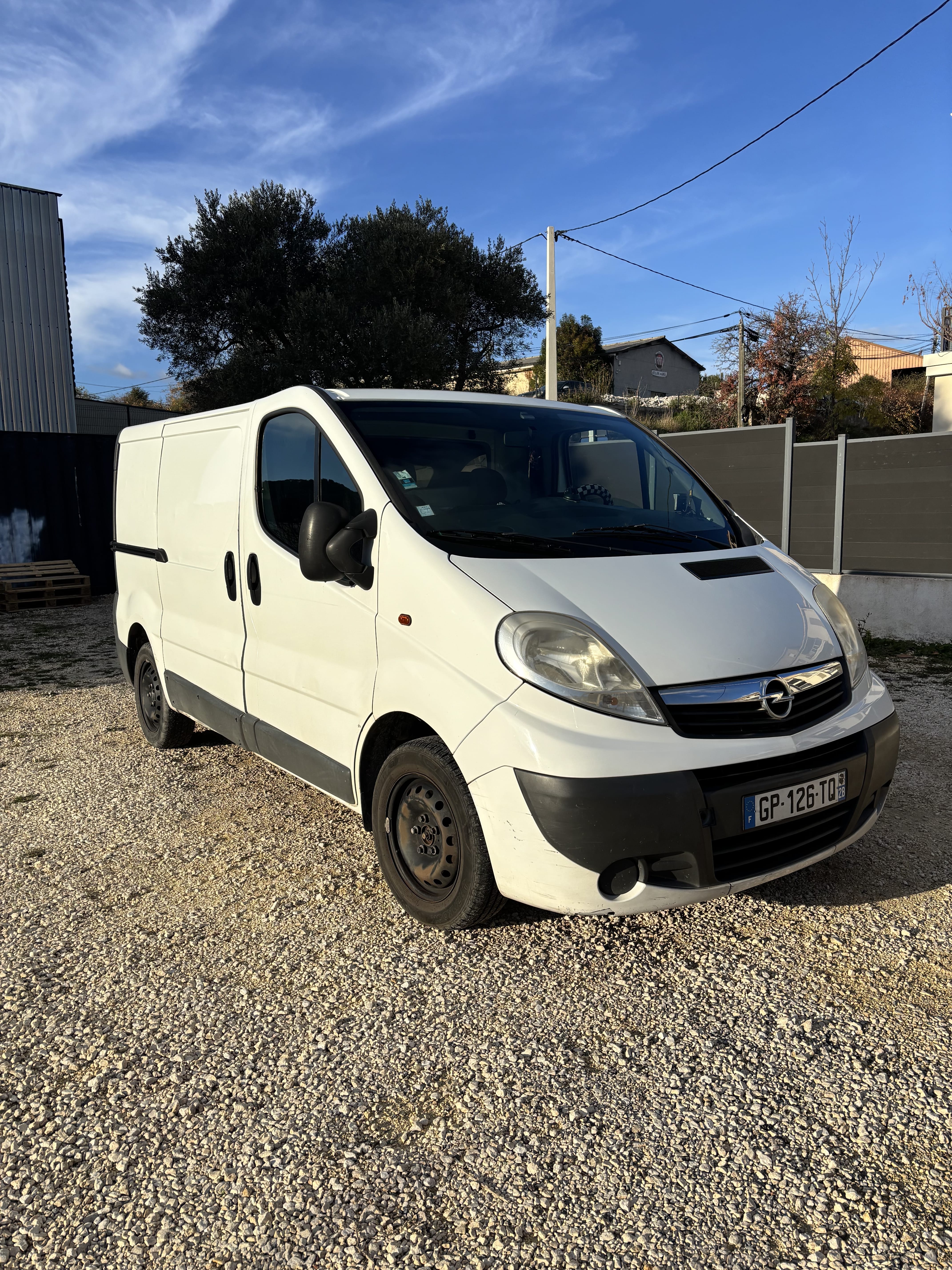 Opel Vivaro avec Audio Bluetooth
