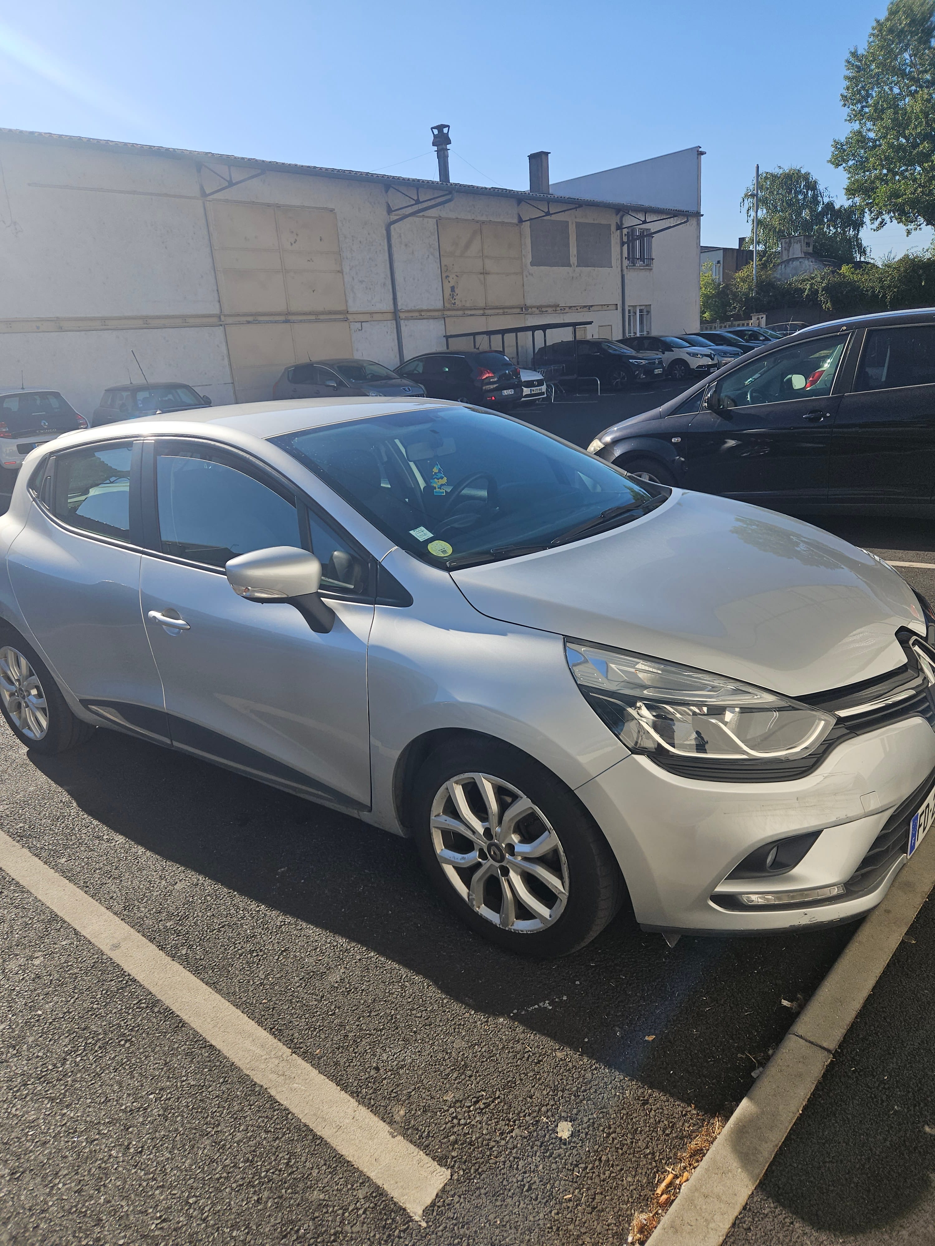 Renault Clio avec Climatisation