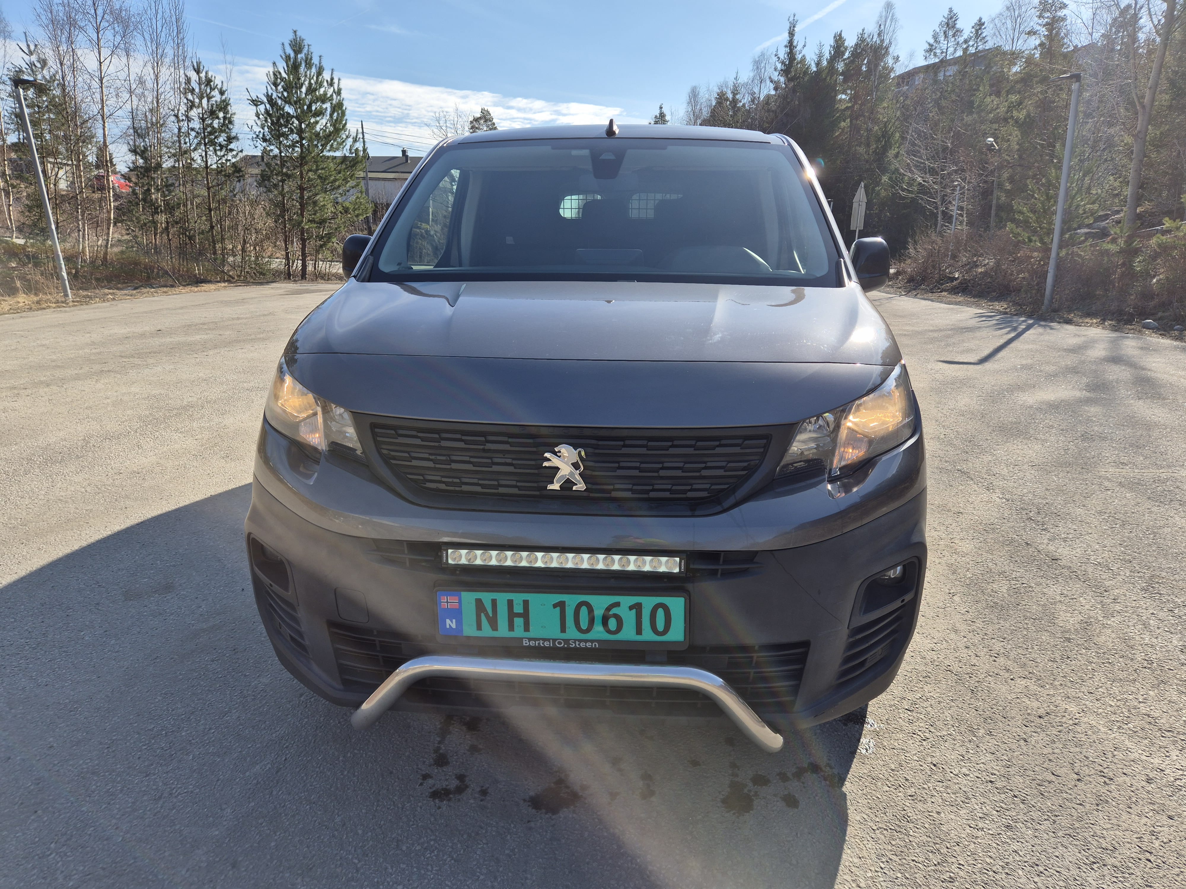 Peugeot Partner med USB ladeuttak