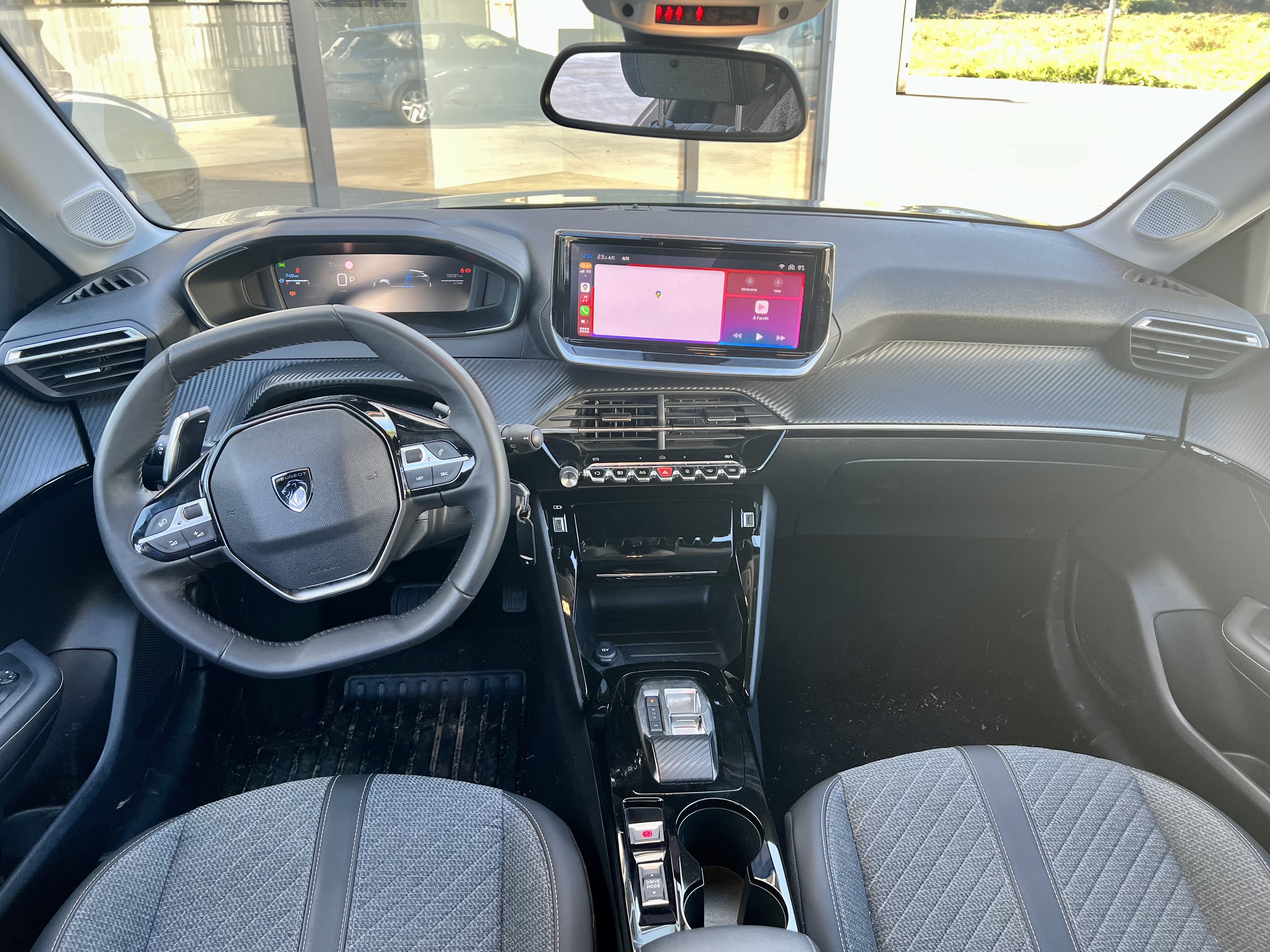 Peugeot 208 avec GPS