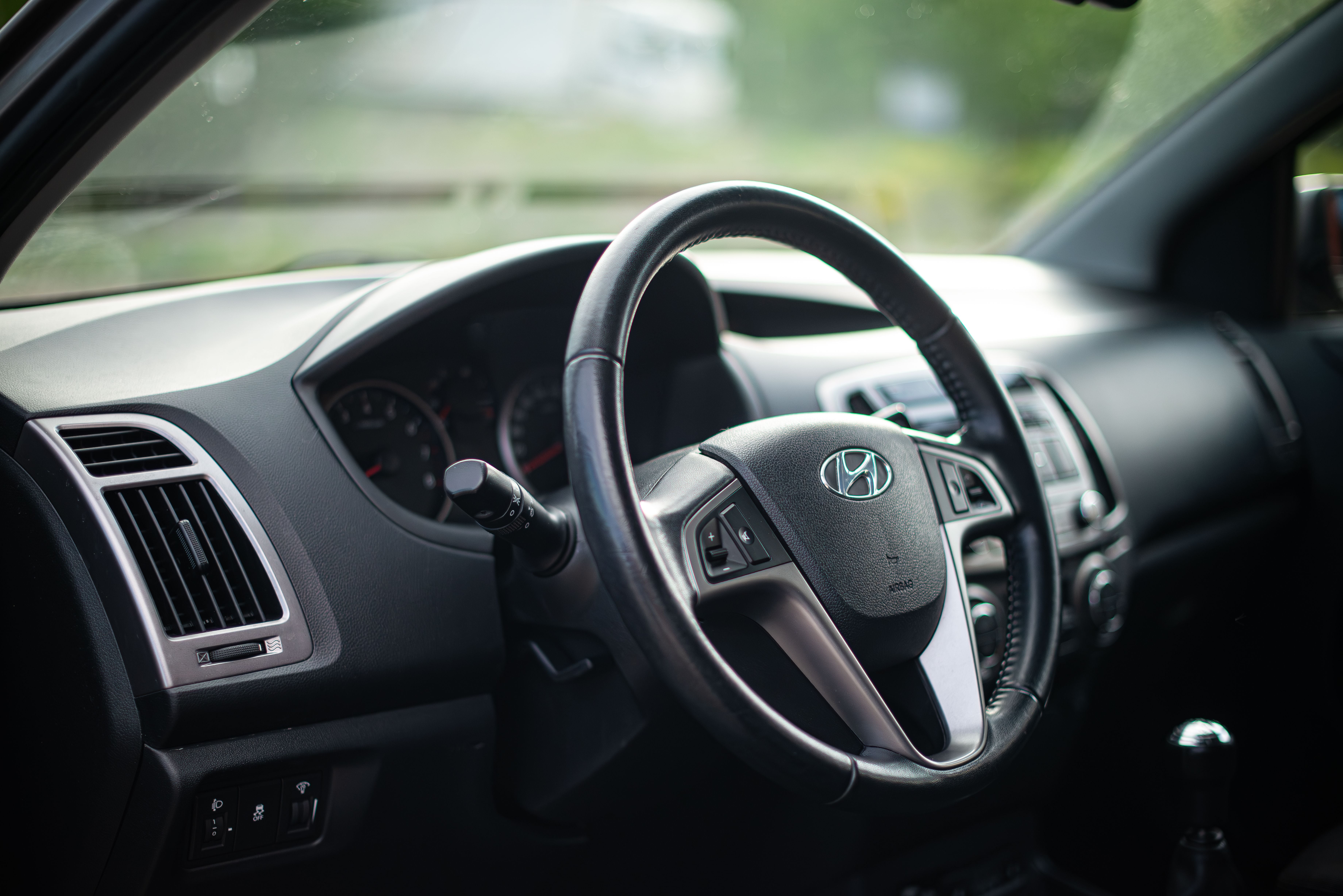 Hyundai i20 with Audio / iPod input