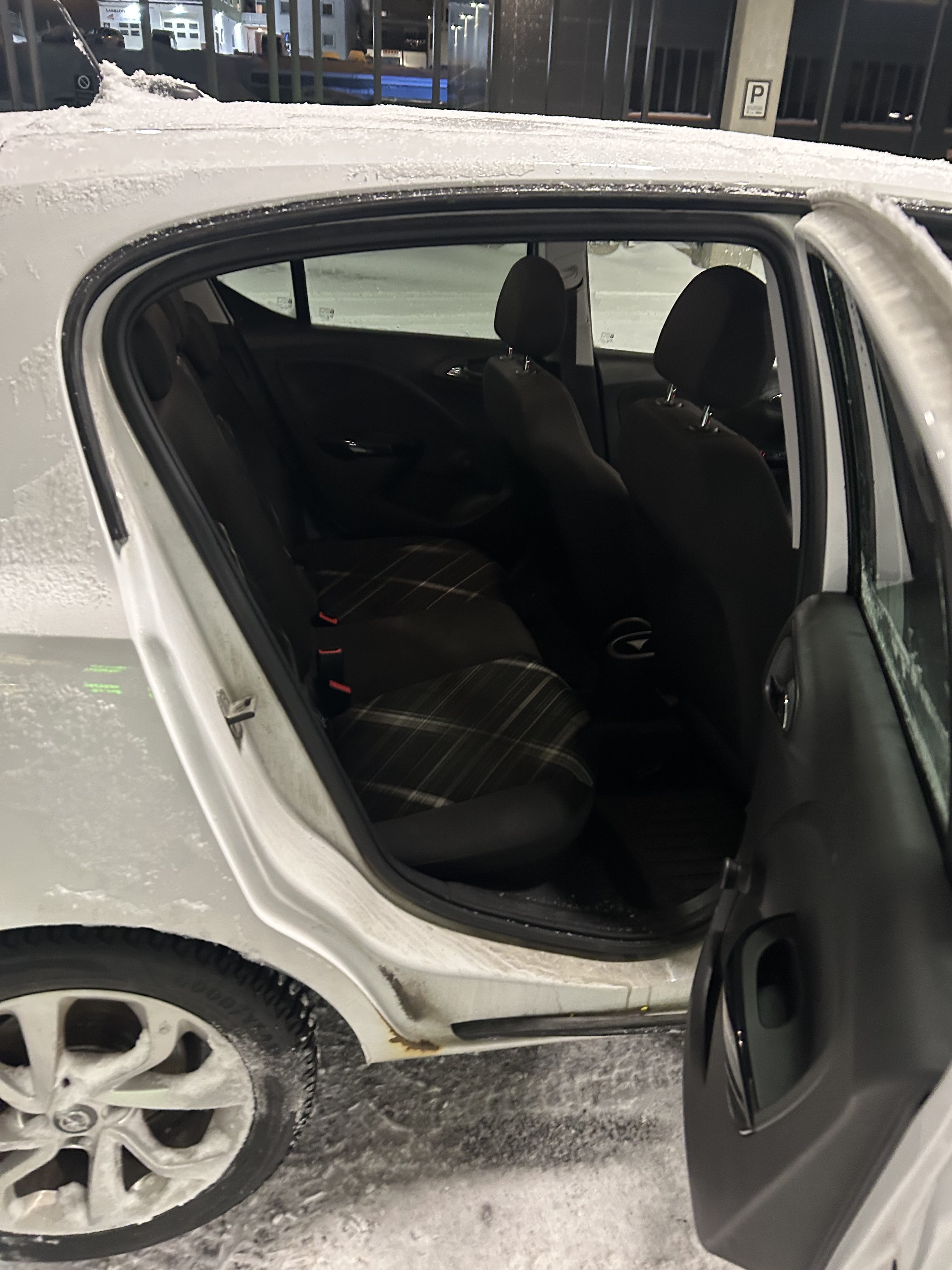 Opel Corsa-E med Vinterdekk