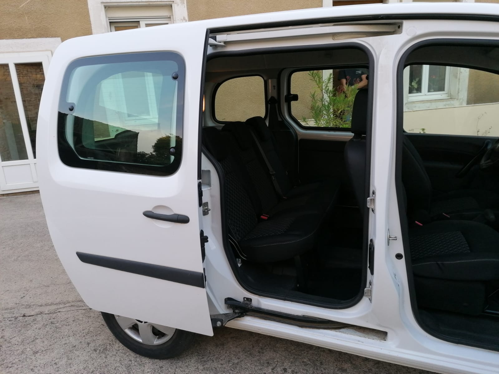 Renault Kangoo 1.5 dci avec Siège bébé