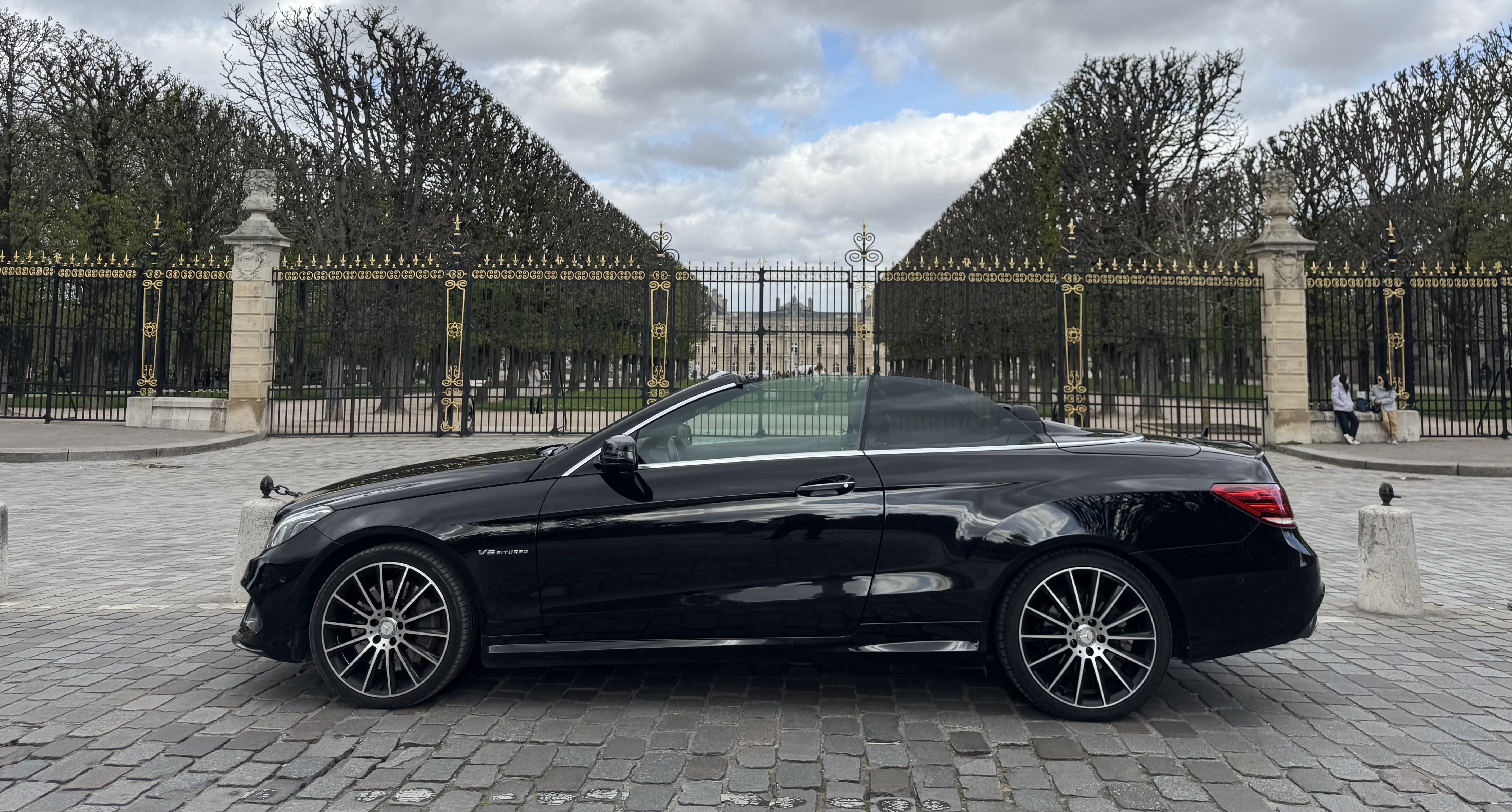 Mercedes-Benz Classe E Cabriolet V8 BI-TURBO avec Climatisation