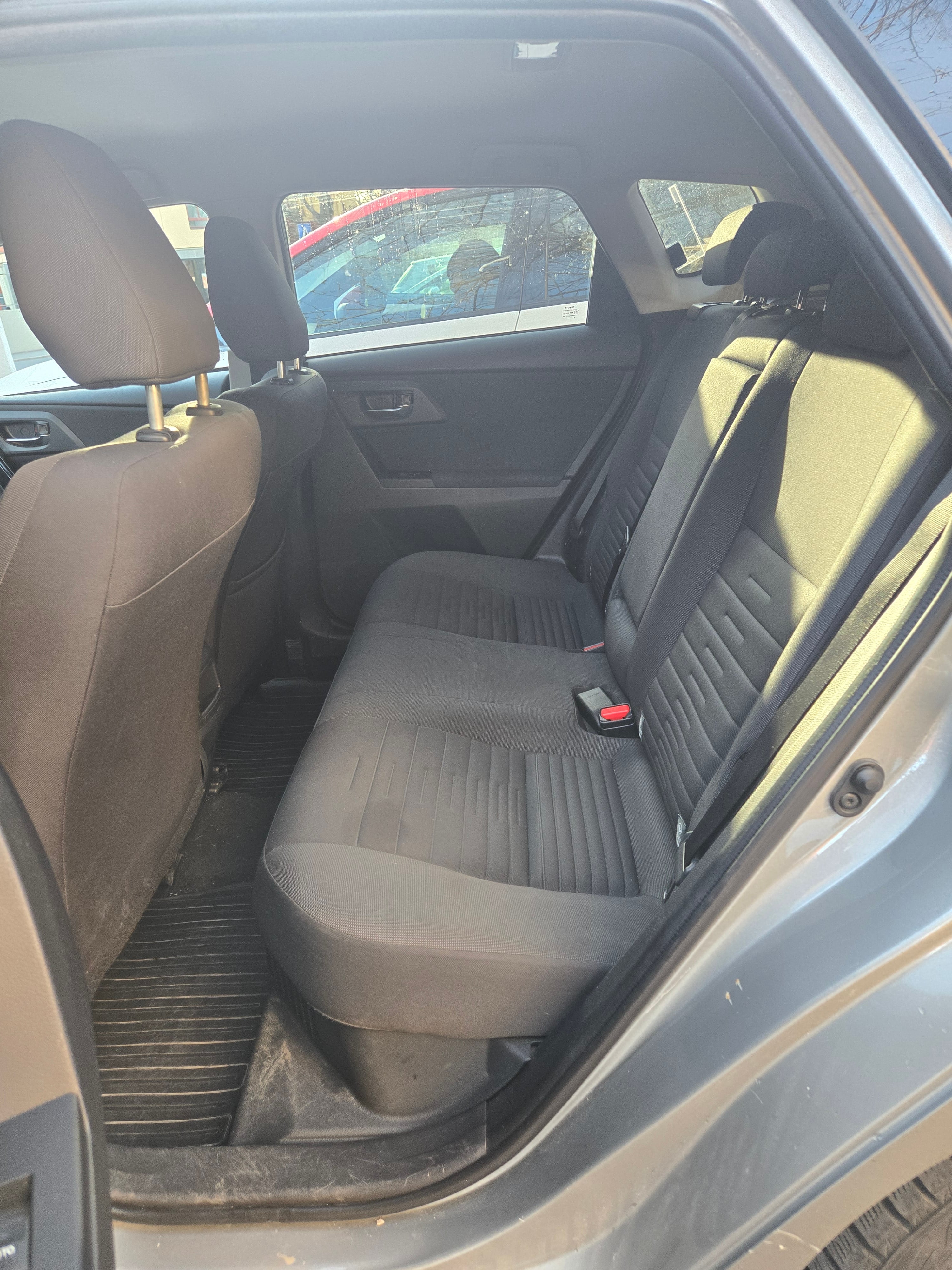 Toyota Auris 1,8 Bensin, Automat, romslig, Navi, Inkl Beboerkort parkering med Bluetooth audio