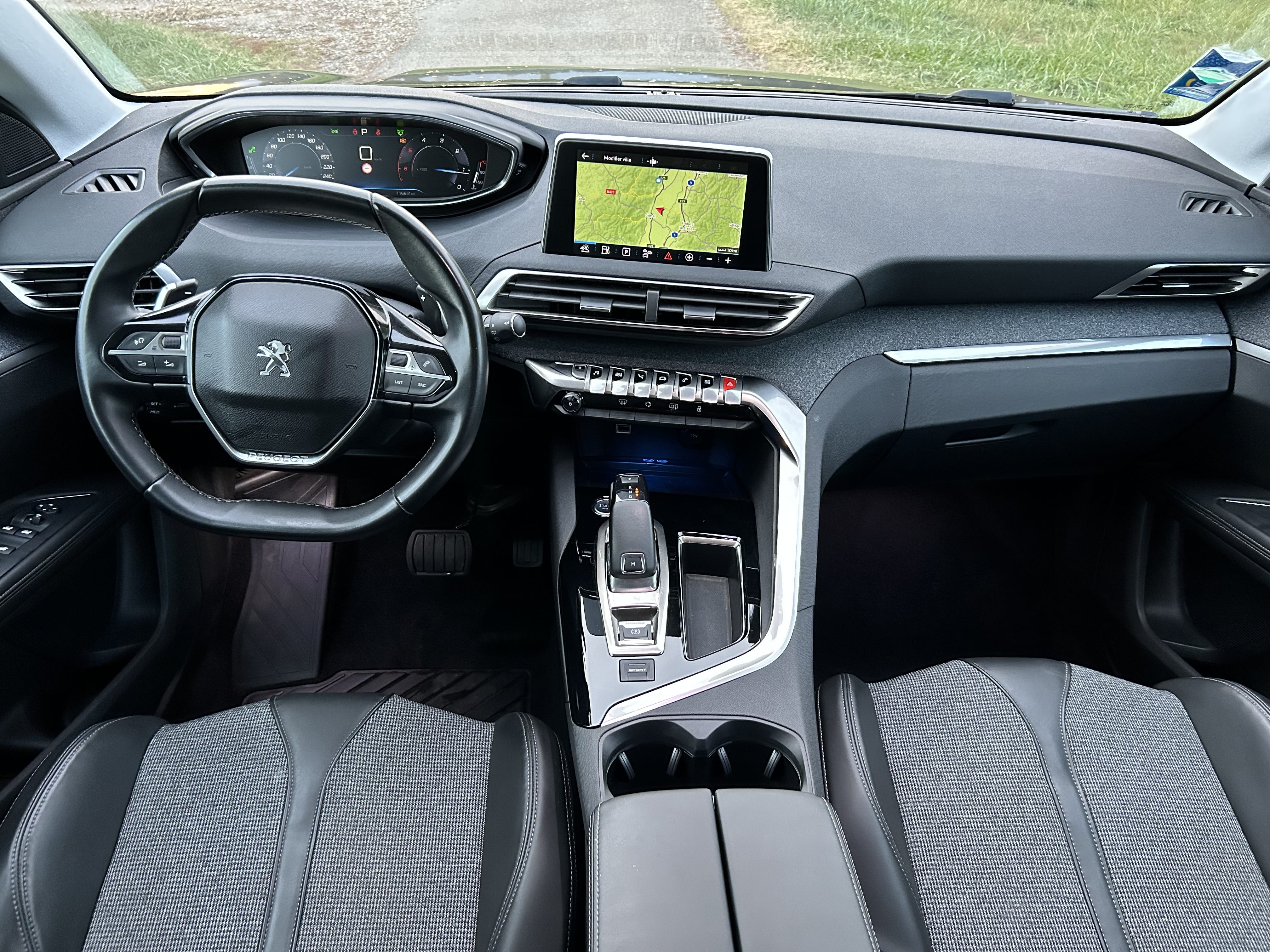 Peugeot 5008 Allure Business 1.5 HDi 130 ch EAT8 avec GPS