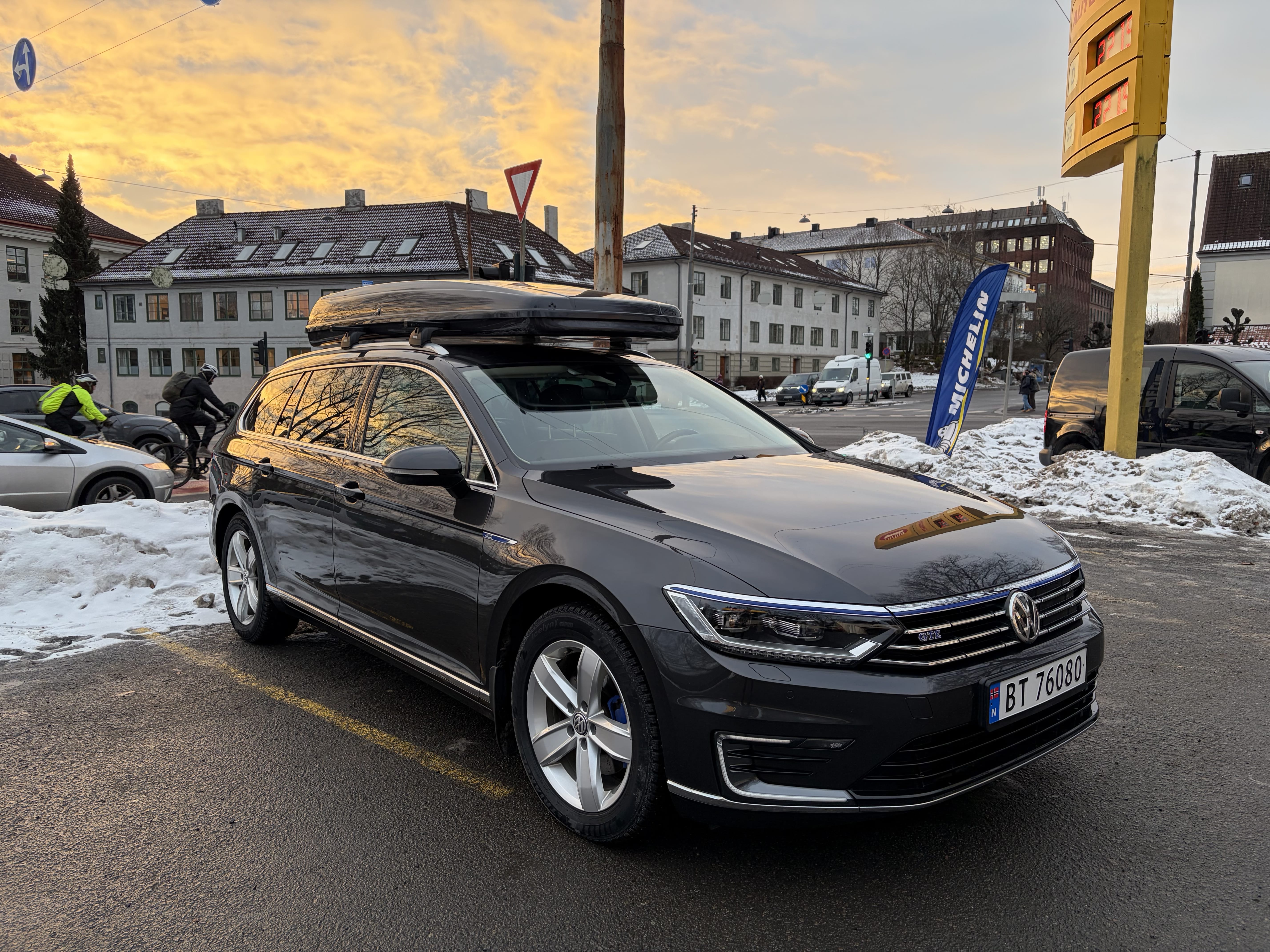 Volkswagen Passat GTE Hybrid, 2018, Blyfri 95 / Elektrisk (hybrid), automatisk