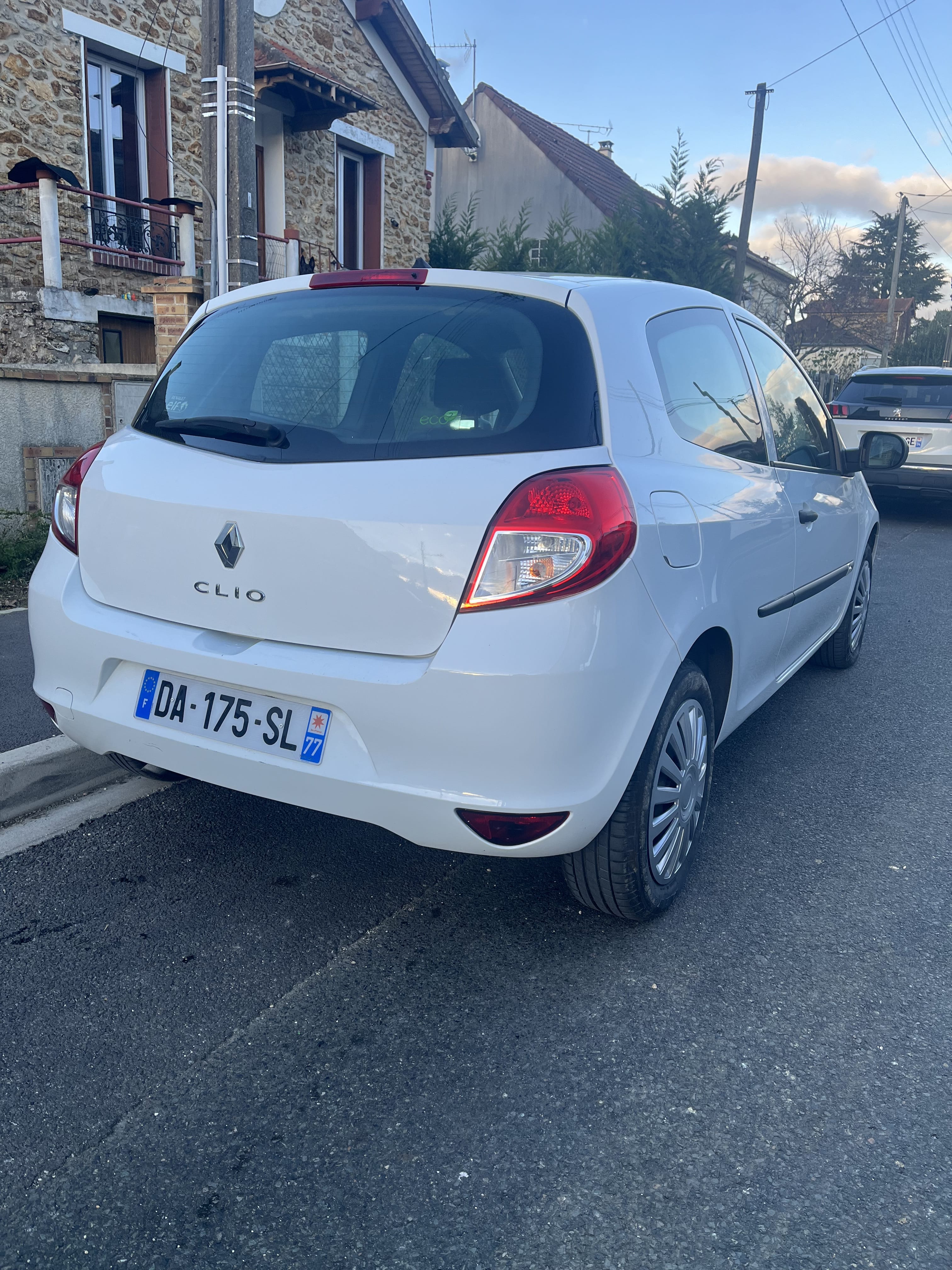 Renault Clio Société 1,5 DCI avec Entrée audio / iPod