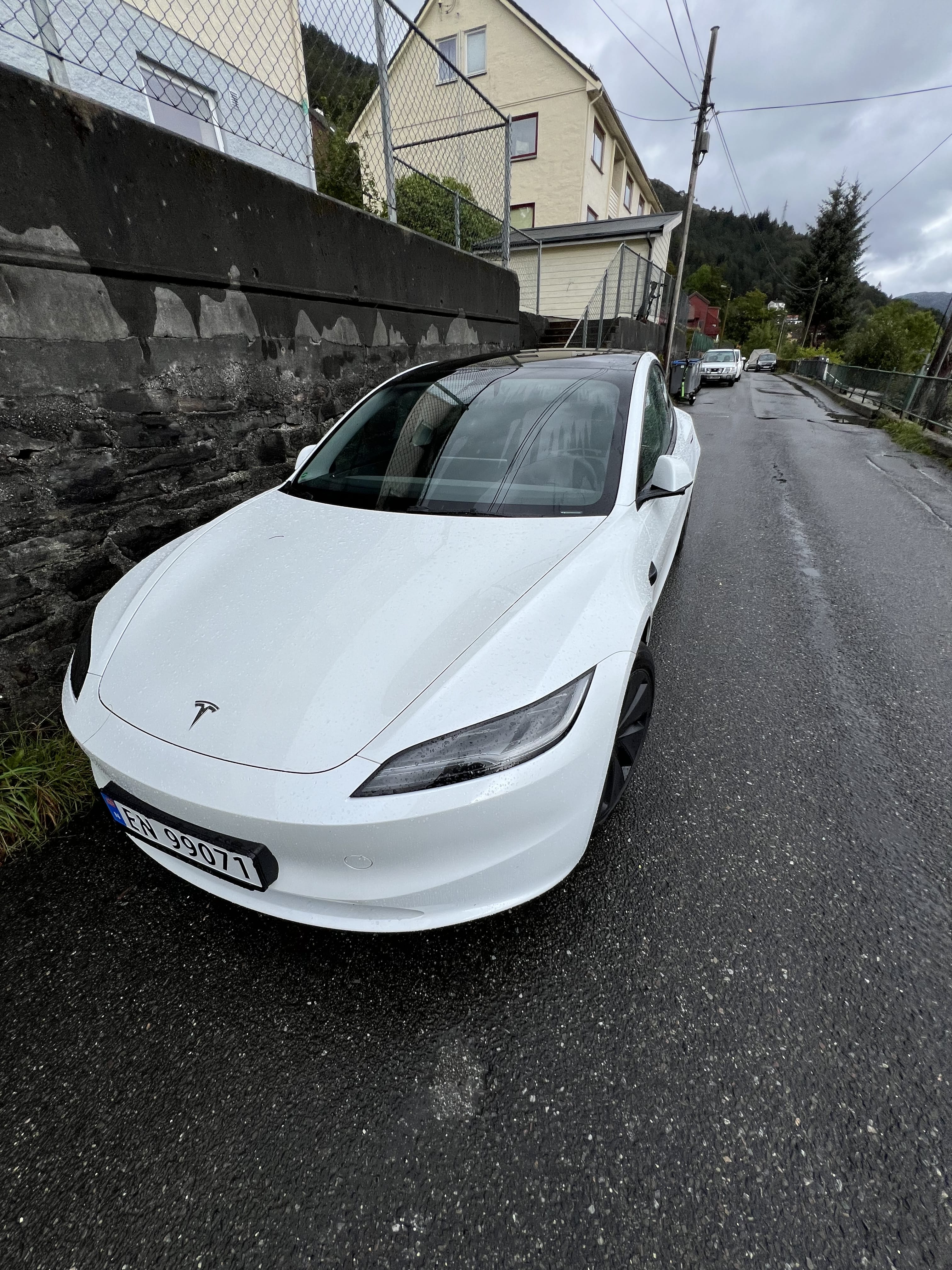 Tesla Model 3 Long Range med GPS