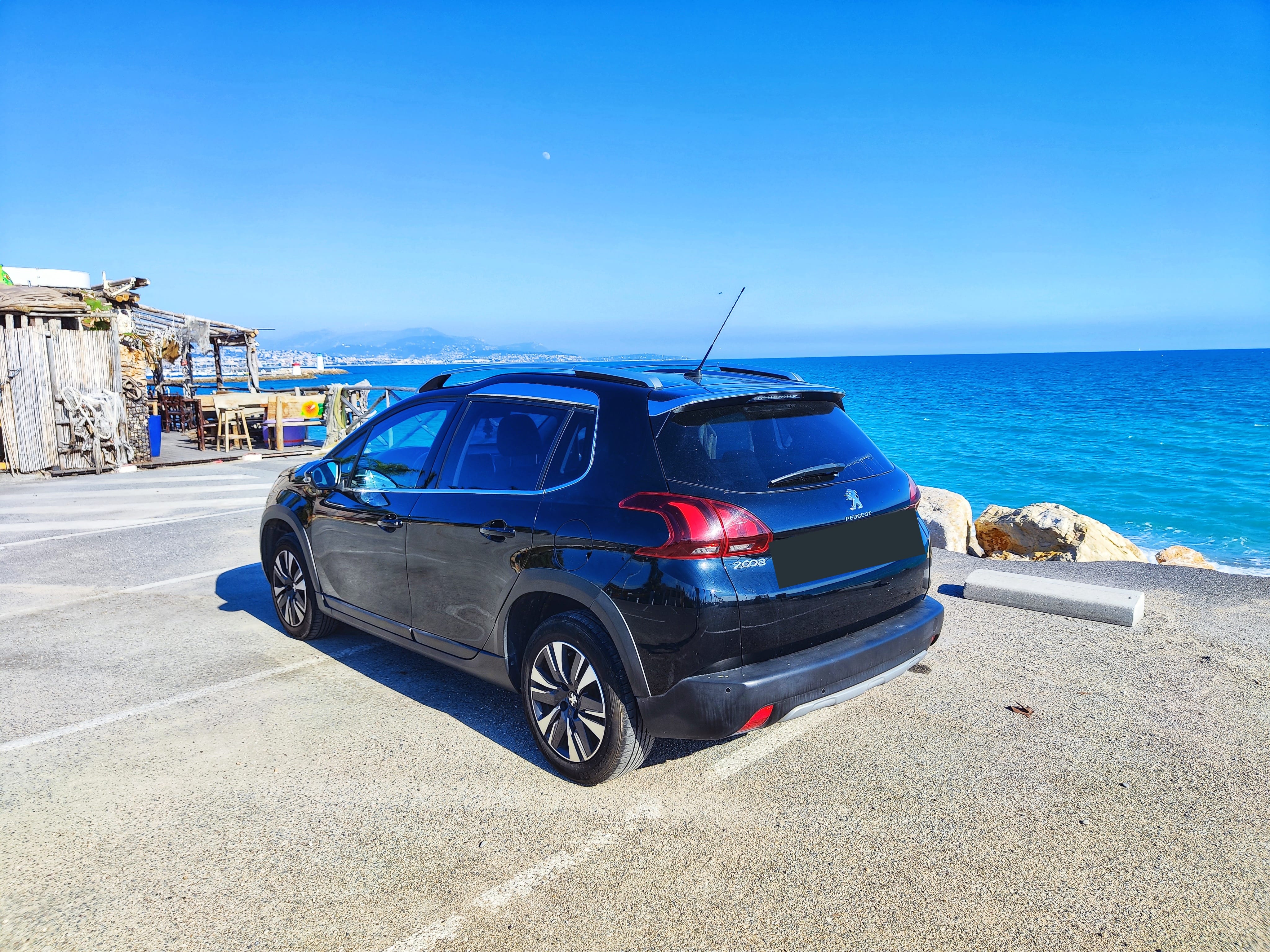 Peugeot 2008 Peugeot 2008 1.2 110cv Allure Toit Panoramique avec Siège bébé