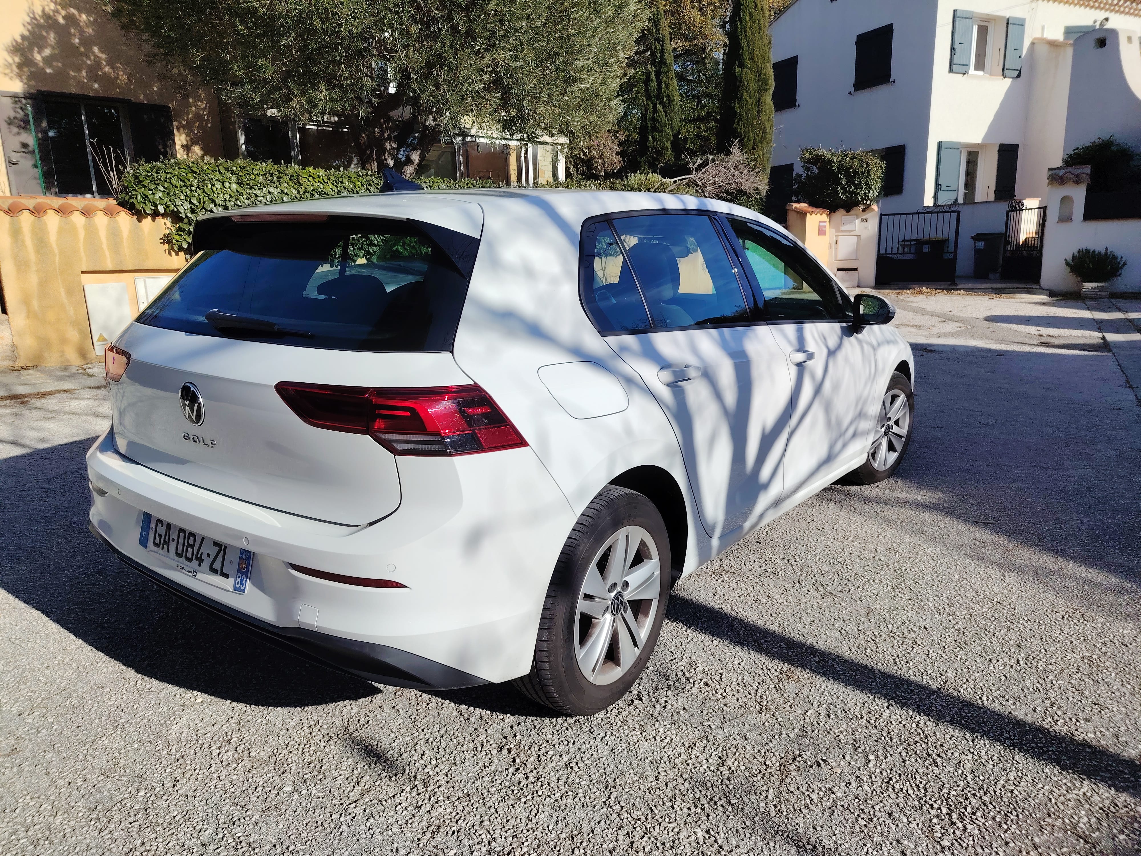 Volkswagen Golf 2.0 tdi 110 ch avec Entrée audio / iPod