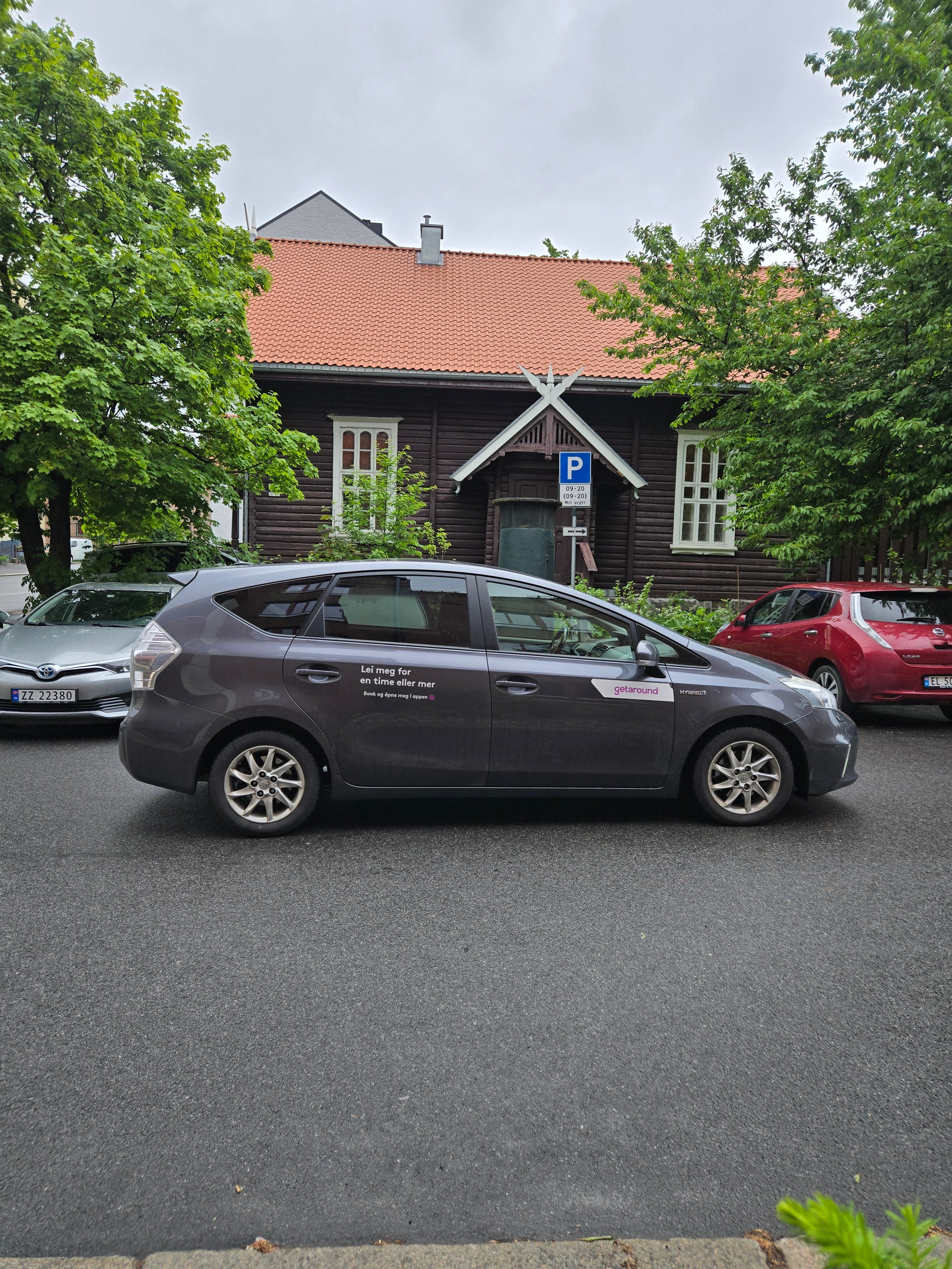 Toyota Prius 1.8 Hybrid, Automat, 7.seter/ Stor bagasjerom, inkl Beboerkort sone parkering. med Aircondition
