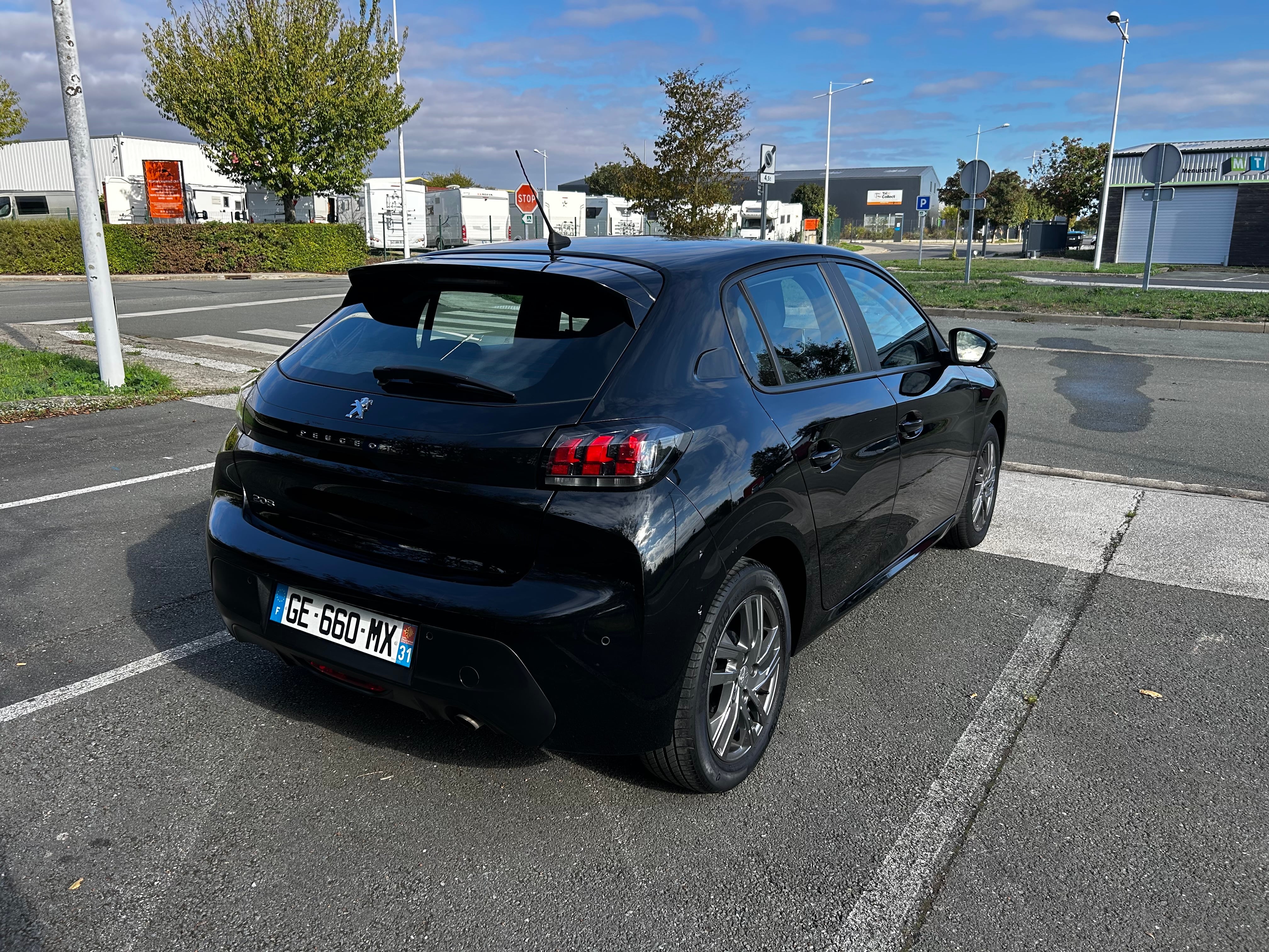 Peugeot 208 avec GPS