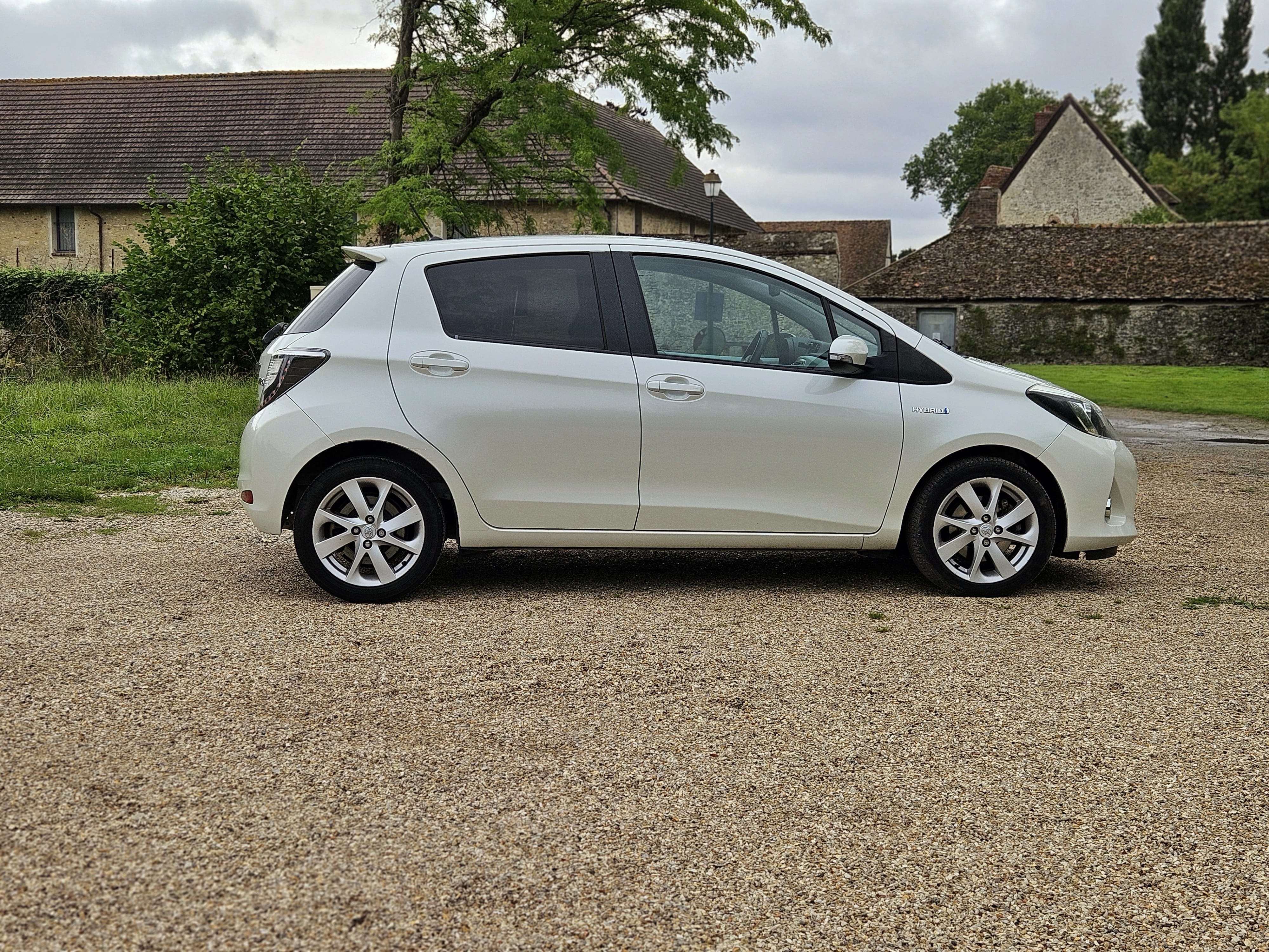 Toyota Yaris Hybride avec Climatisation