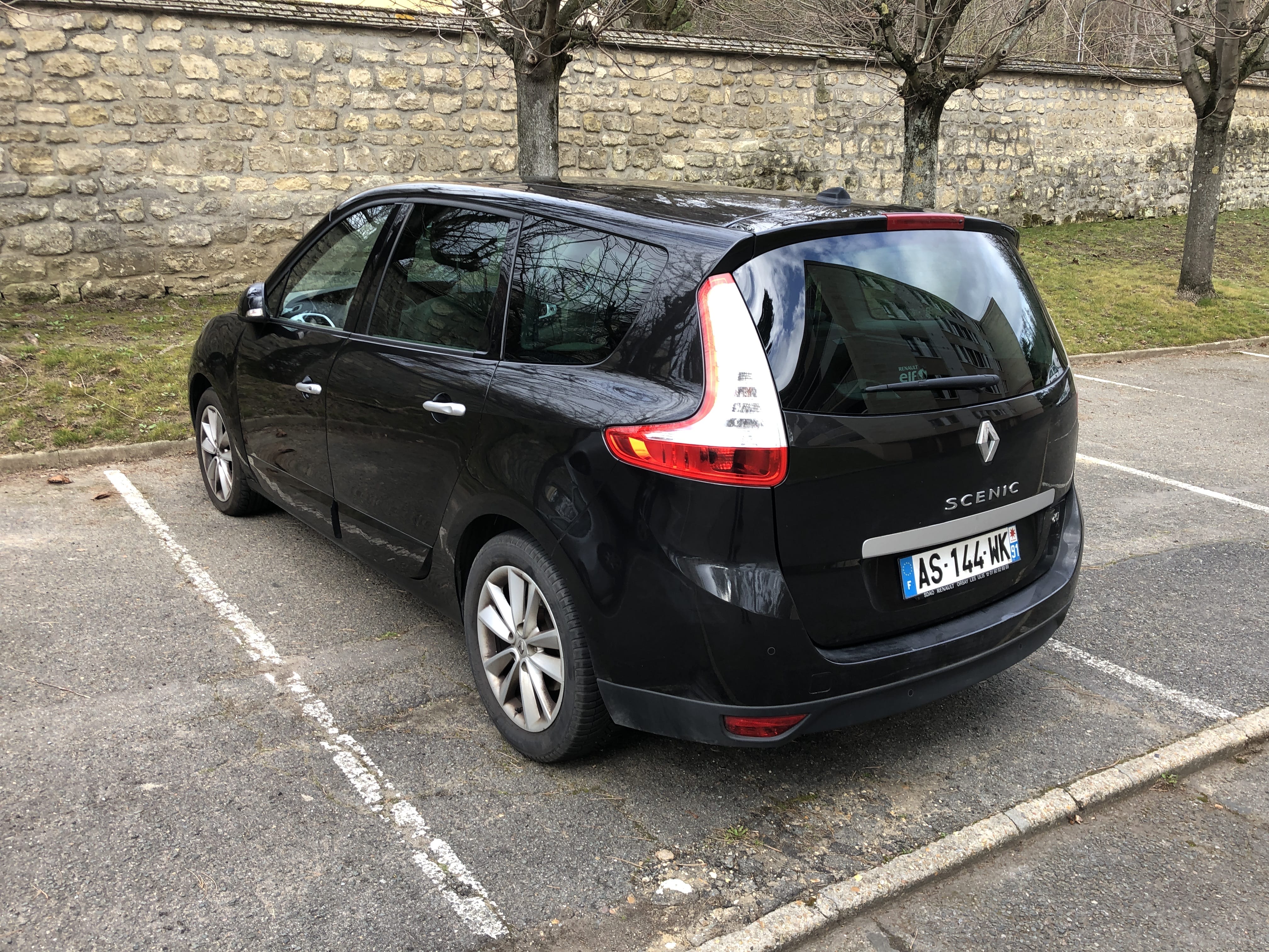 Renault Grand Scenic 2.0 diesel avec GPS