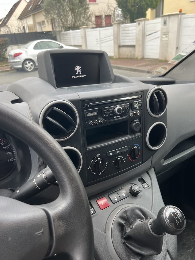 Peugeot Partner avec Audio Bluetooth