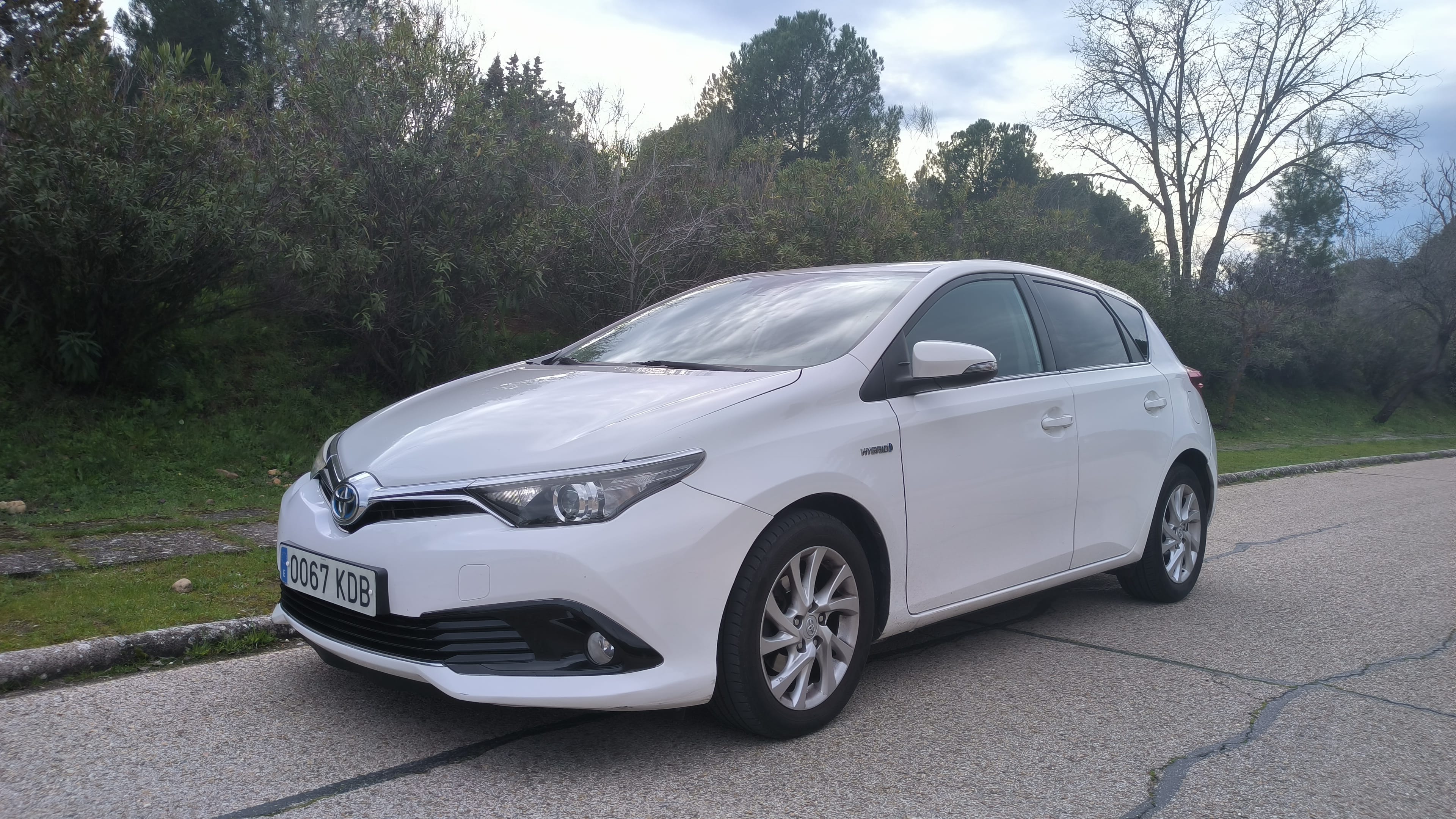 Toyota Auris Hybrid (Eco), 2017, Gasolina 95 / Eléctrico (híbrido), Automático