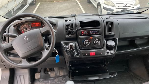 Peugeot Boxer Combi 2016 (Réf DZ864) III phase 3 / 2.0 BlueHDi / avec Parking Pessac & Aéroport Bordeaux avec Chaines